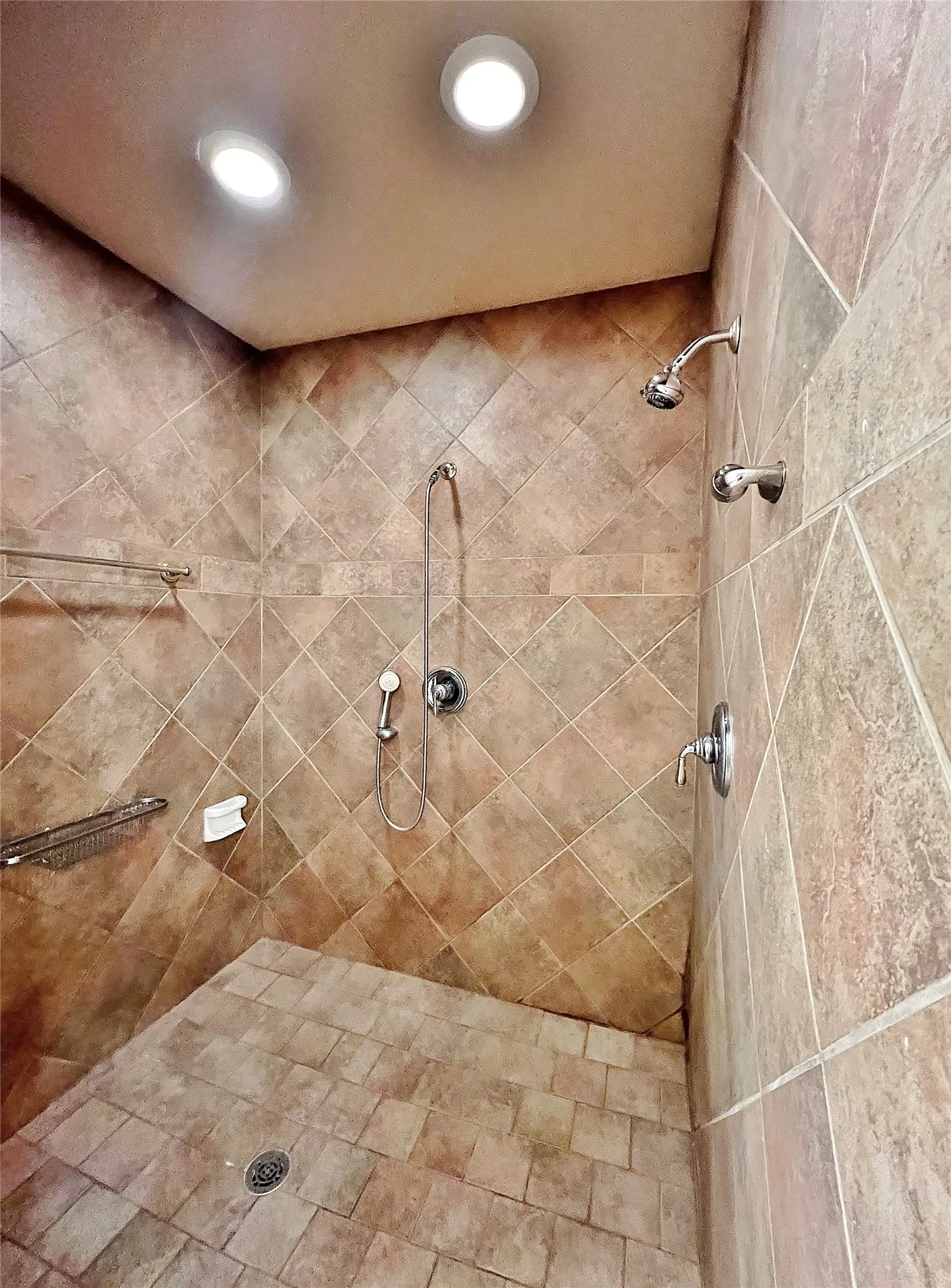 Duplex For Rent in Tarrant County , 5131 Trail Dust Lane, Arlington, Texas 76017, 2 Bedroom, 2 Bathroom, 2 Garage spaces, 1,144 Sqft, built in 2001, mls#21396034, Real Estate Agent in Arlington, Homes For Rent in Tarrant county, Homes For Rent in Arlington, Realtor in Arlington Texas, Real Estate Brokerage Independent Realty Texas, Luminita Cordes Realtor
