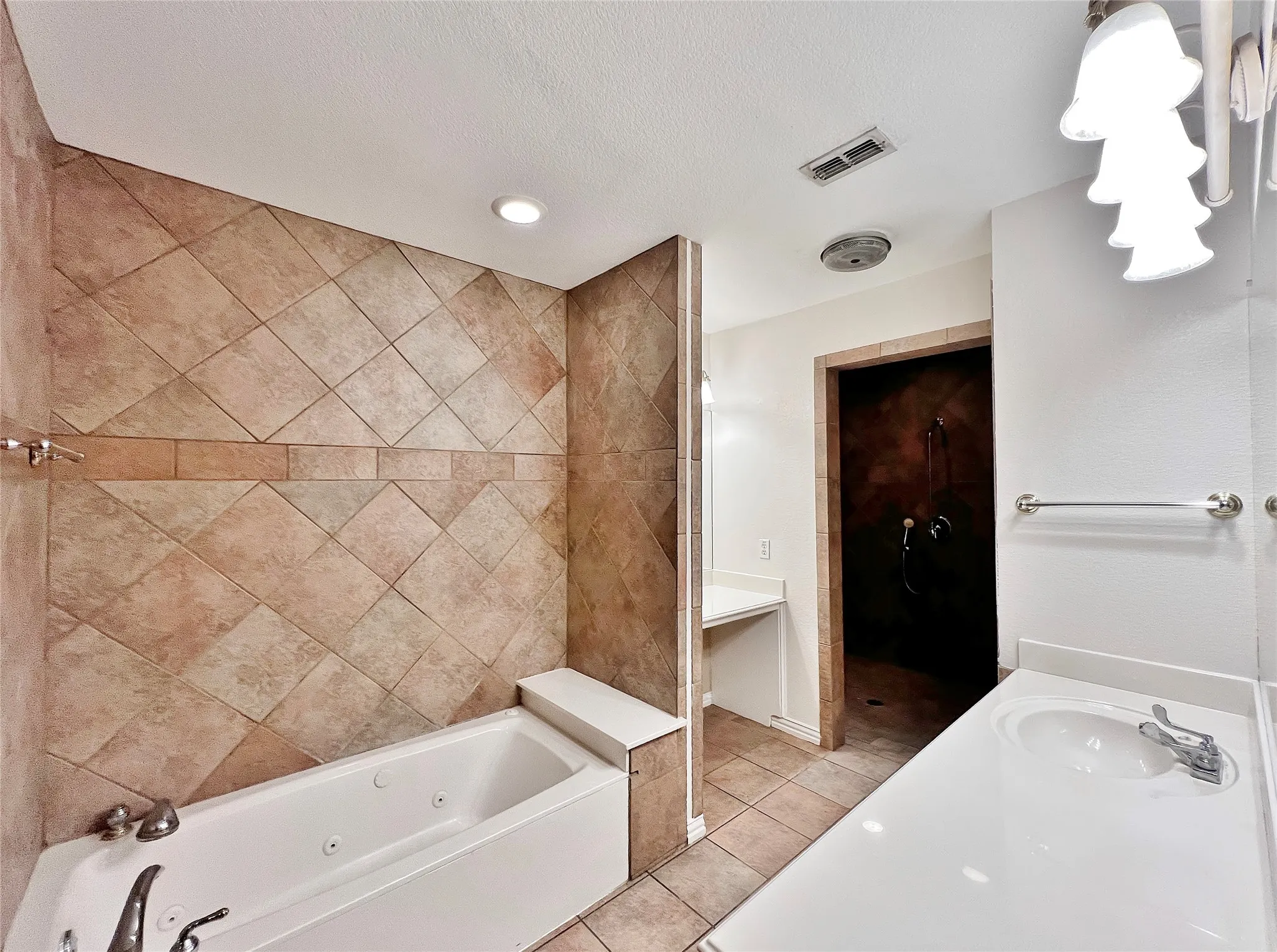 Duplex For Rent in Tarrant County , 5131 Trail Dust Lane, Arlington, Texas 76017, 2 Bedroom, 2 Bathroom, 2 Garage spaces, 1,144 Sqft, built in 2001, mls#21396034, Real Estate Agent in Arlington, Homes For Rent in Tarrant county, Homes For Rent in Arlington, Realtor in Arlington Texas, Real Estate Brokerage Independent Realty Texas, Luminita Cordes Realtor