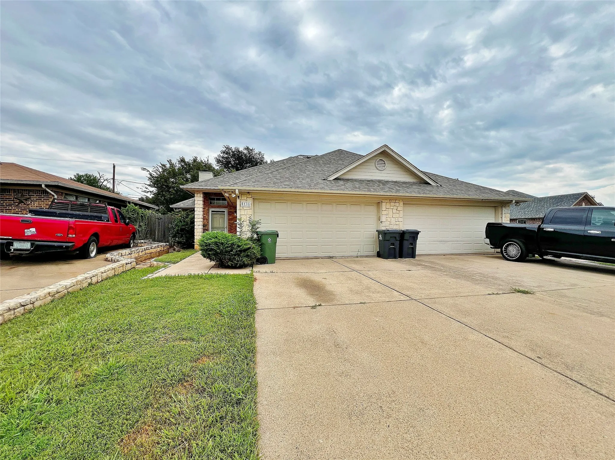 Duplex For Rent