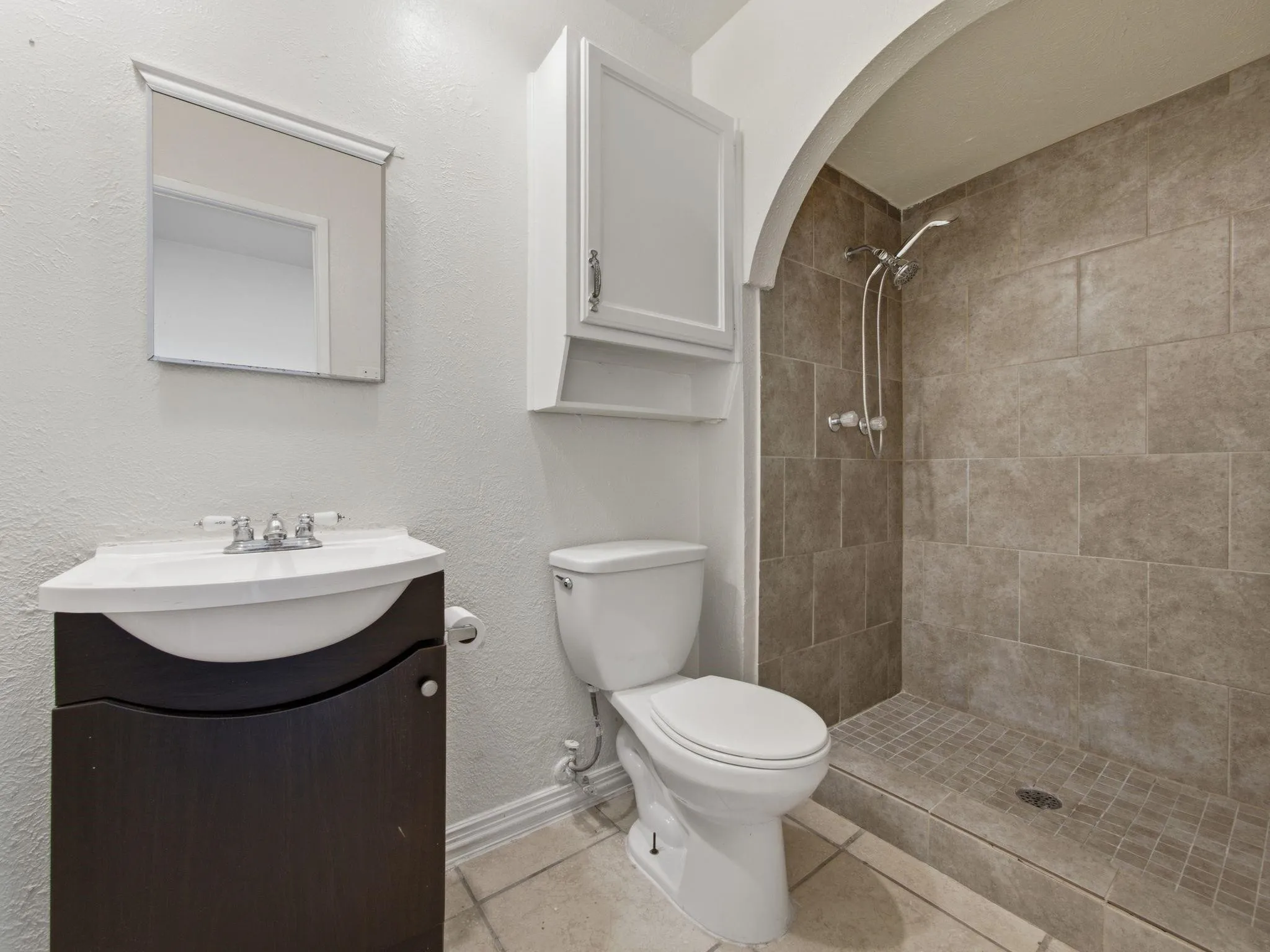 Single Family Residence For Rent in Collin County , 1000 Windy Meadow Drive, Plano, Texas 75023, 3 Bedroom, 2 Bathroom, 2 Garage spaces, 1,930 Sqft, built in 1974, mls#21395214, Real Estate Agent in Plano, Homes For Rent in Collin county, Homes For Rent in Plano, Realtor in Plano Texas, Real Estate Brokerage Independent Realty Texas, Luminita Cordes Realtor