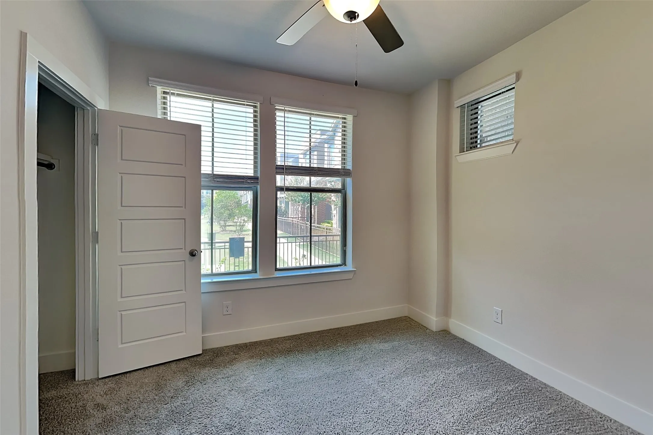 Apartment For Rent in Dallas County , 2727 Flowering Peach Lane, Dallas, Texas 75212, 3 Bedroom, 4 Bathroom, 2 Garage spaces, 1,920 Sqft, built in 2020, mls#21395281, Real Estate Agent in Dallas, Homes For Rent in Dallas county, Homes For Rent in Dallas, Realtor in Dallas Texas, Real Estate Brokerage Independent Realty Texas, Luminita Cordes Realtor