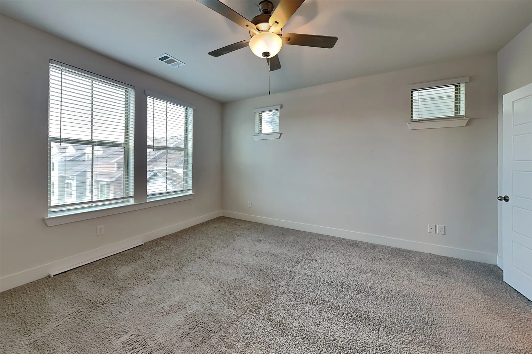 Apartment For Rent in Dallas County , 2727 Flowering Peach Lane, Dallas, Texas 75212, 3 Bedroom, 4 Bathroom, 2 Garage spaces, 1,920 Sqft, built in 2020, mls#21395281, Real Estate Agent in Dallas, Homes For Rent in Dallas county, Homes For Rent in Dallas, Realtor in Dallas Texas, Real Estate Brokerage Independent Realty Texas, Luminita Cordes Realtor