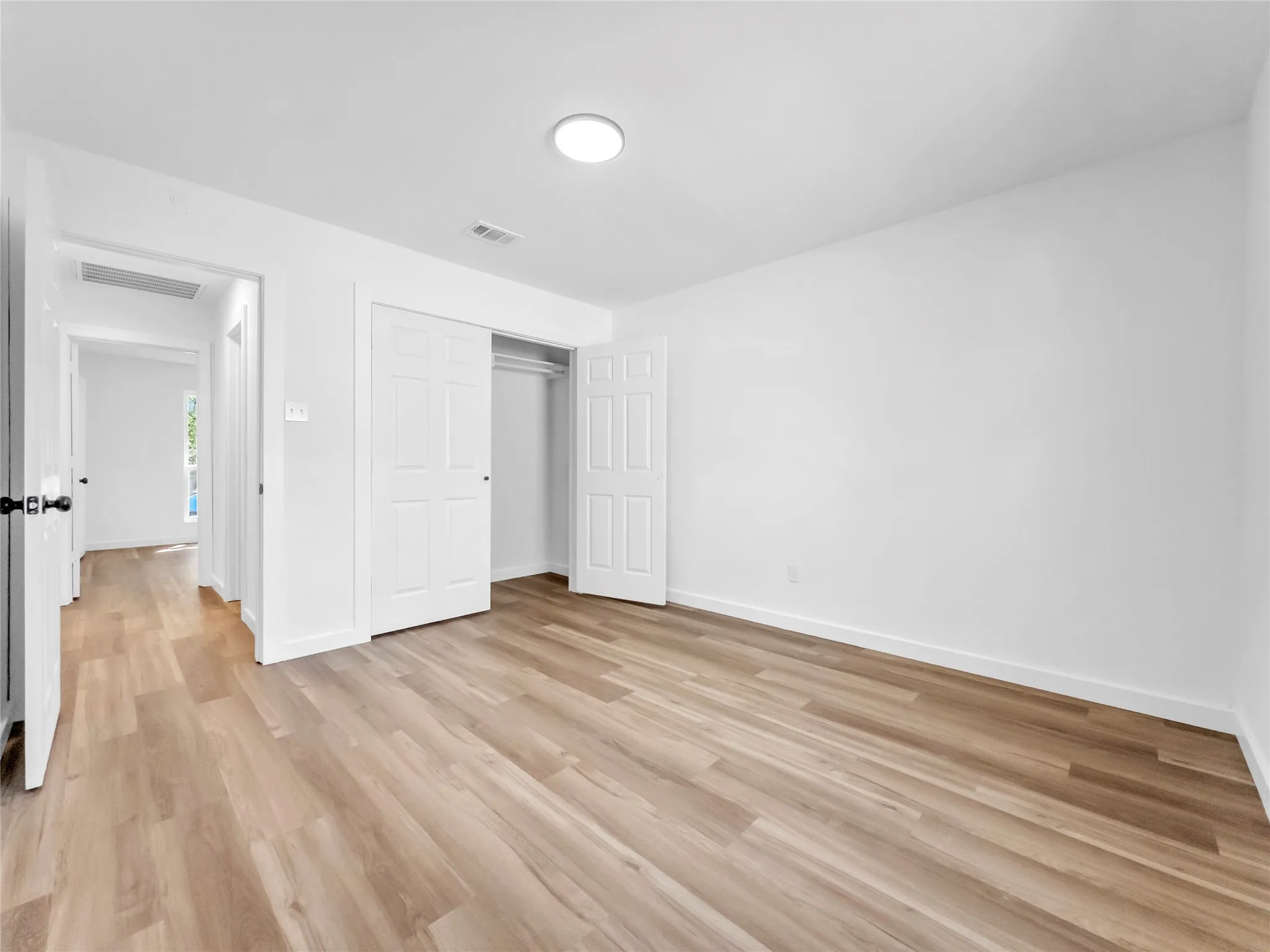 Single Family Residence For Sale in Tarrant County , 8 Atlanta Court, Mansfield, Texas 76063, 3 Bedroom, 2 Bathroom, 2 Garage spaces, 1,231 Sqft, built in 1994, mls#21395969, Real Estate Agent in Mansfield, Homes For Sale in Tarrant county, Homes For Sale in Mansfield, Realtor in Mansfield Texas, Real Estate Brokerage Independent Realty Texas, Luminita Cordes Realtor