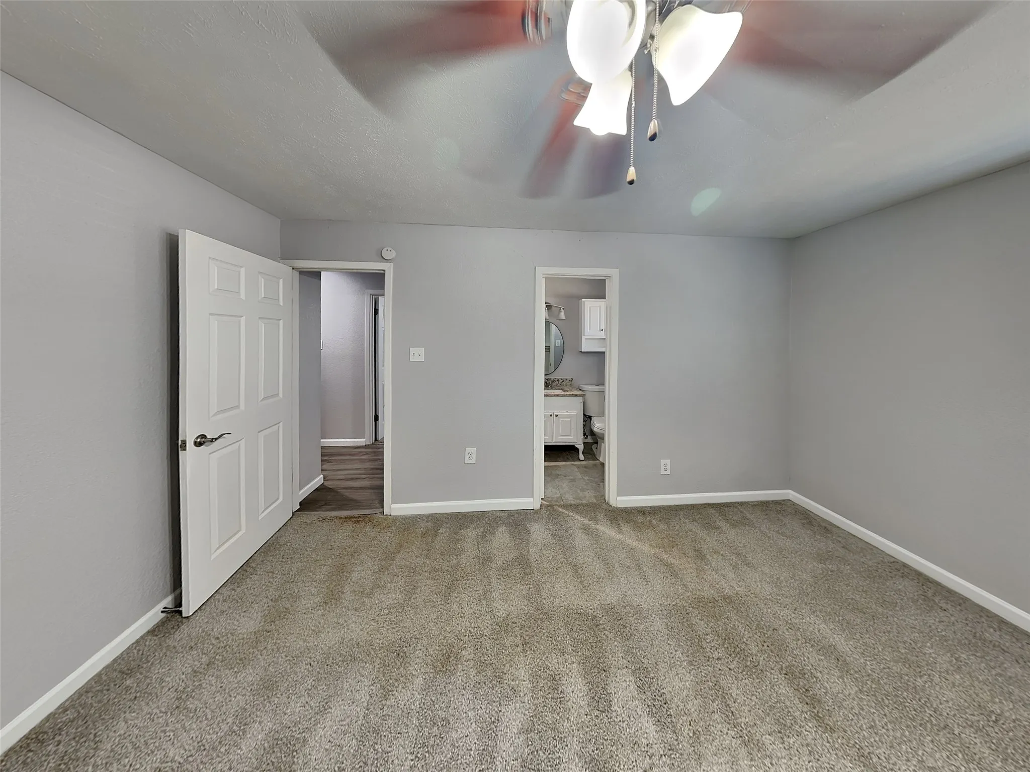 Single Family Residence For Rent in Tarrant County , 300 Newport Circle, Euless, Texas 76039, 3 Bedroom, 2 Bathroom, Garage spaces, 1,672 Sqft, built in 1970, mls#21395255, Real Estate Agent in Euless, Homes For Rent in Tarrant county, Homes For Rent in Euless, Realtor in Euless Texas, Real Estate Brokerage Independent Realty Texas, Luminita Cordes Realtor