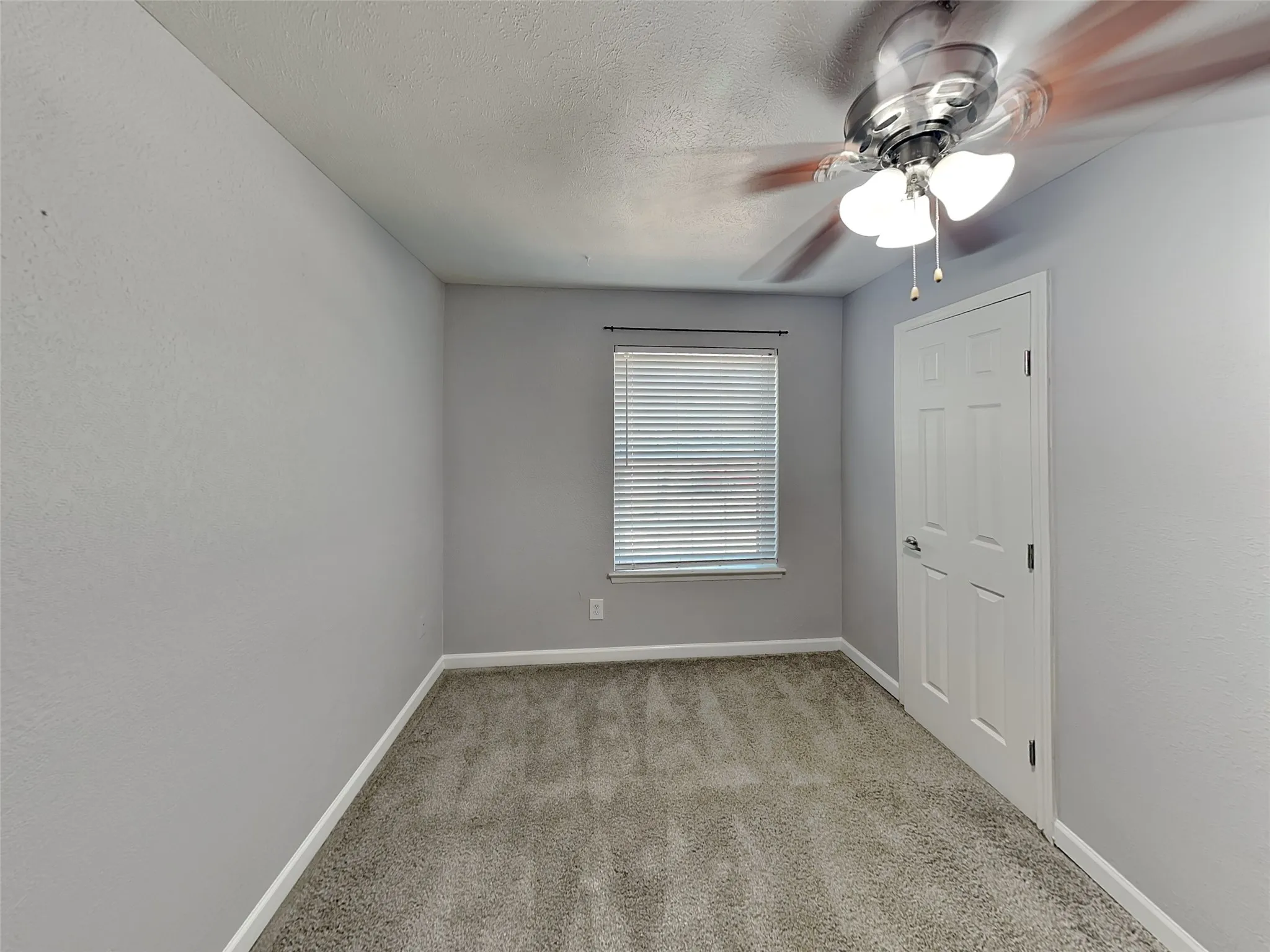 Single Family Residence For Rent in Tarrant County , 300 Newport Circle, Euless, Texas 76039, 3 Bedroom, 2 Bathroom, Garage spaces, 1,672 Sqft, built in 1970, mls#21395255, Real Estate Agent in Euless, Homes For Rent in Tarrant county, Homes For Rent in Euless, Realtor in Euless Texas, Real Estate Brokerage Independent Realty Texas, Luminita Cordes Realtor