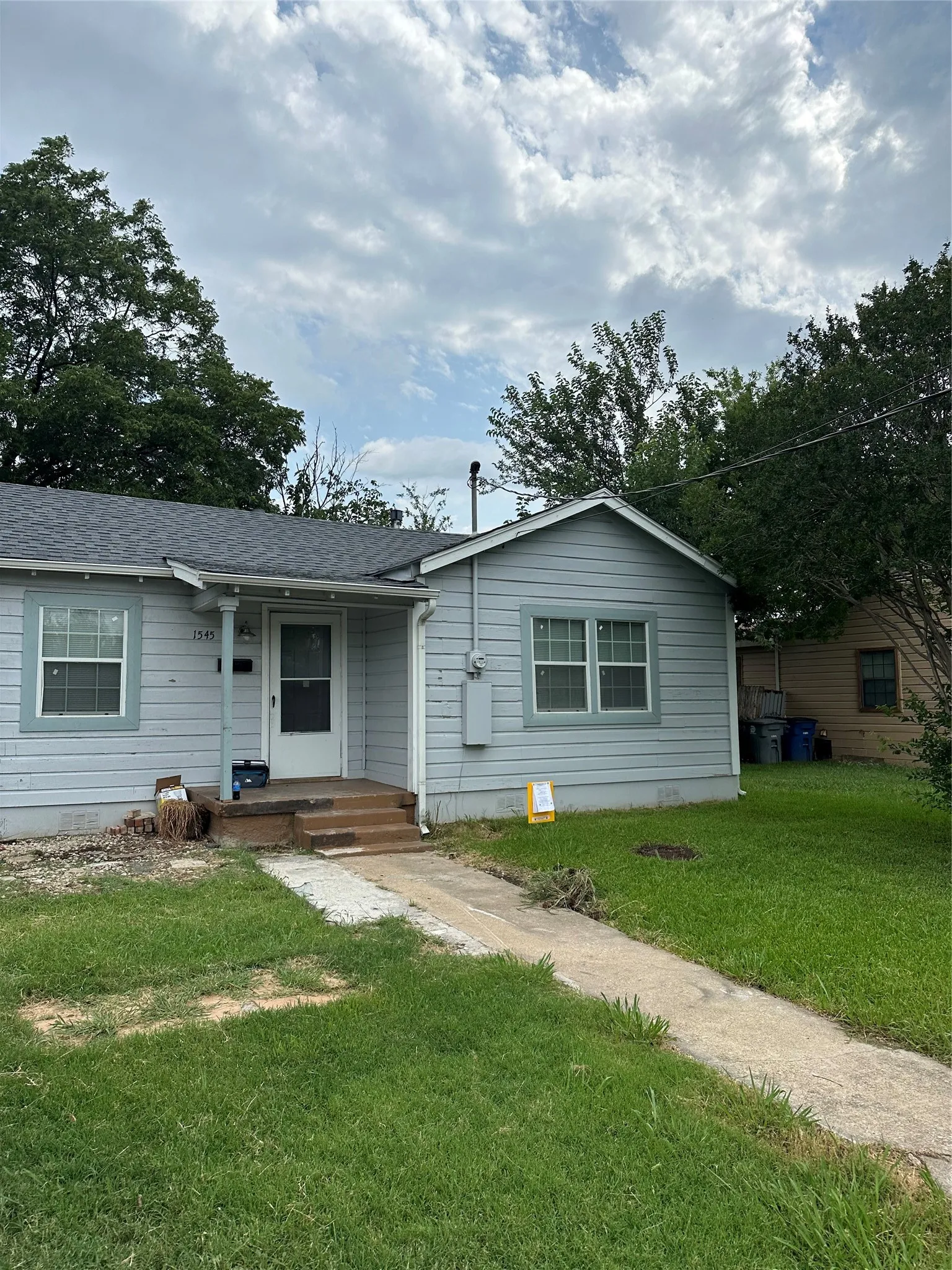Single Family Residence For Rent in Dallas County , 1545 Briarcliff Road, Dallas, Texas 75235, 2 Bedroom, 1 Bathroom, Garage spaces, 750 Sqft, built in 1949, mls#21396037, Real Estate Agent in Dallas, Homes For Rent in Dallas county, Homes For Rent in Dallas, Realtor in Dallas Texas, Real Estate Brokerage Independent Realty Texas, Luminita Cordes Realtor