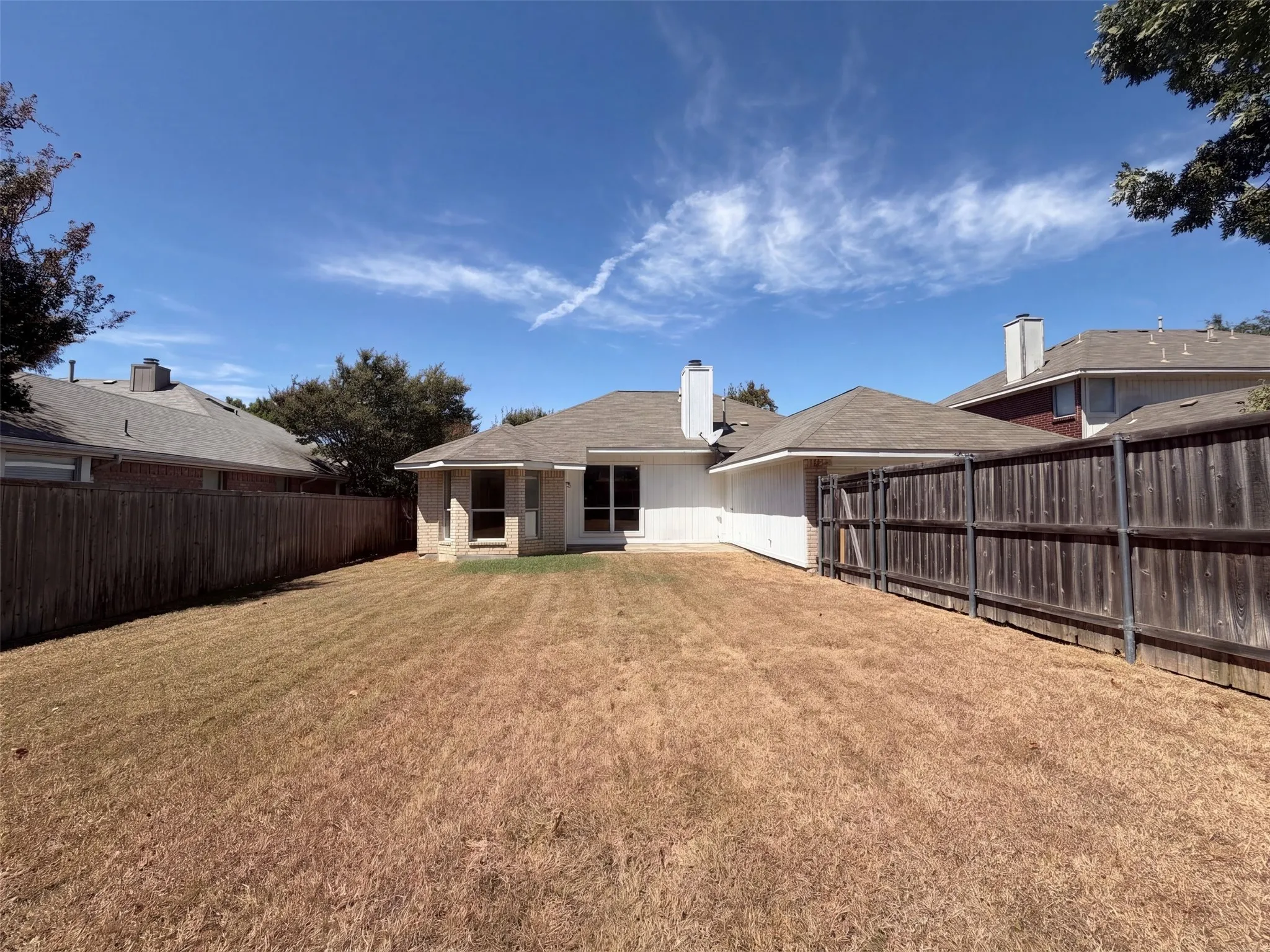 Single Family Residence For Sale in Collin County , 3203 Orchid Drive, Mc Kinney, Texas 75070, 3 Bedroom, 2 Bathroom, 2 Garage spaces, 1,585 Sqft, built in 1995, mls#21396036, Real Estate Agent in Mc Kinney, Homes For Sale in Collin county, Homes For Sale in Mc Kinney, Realtor in Mc Kinney Texas, Real Estate Brokerage Independent Realty Texas, Luminita Cordes Realtor