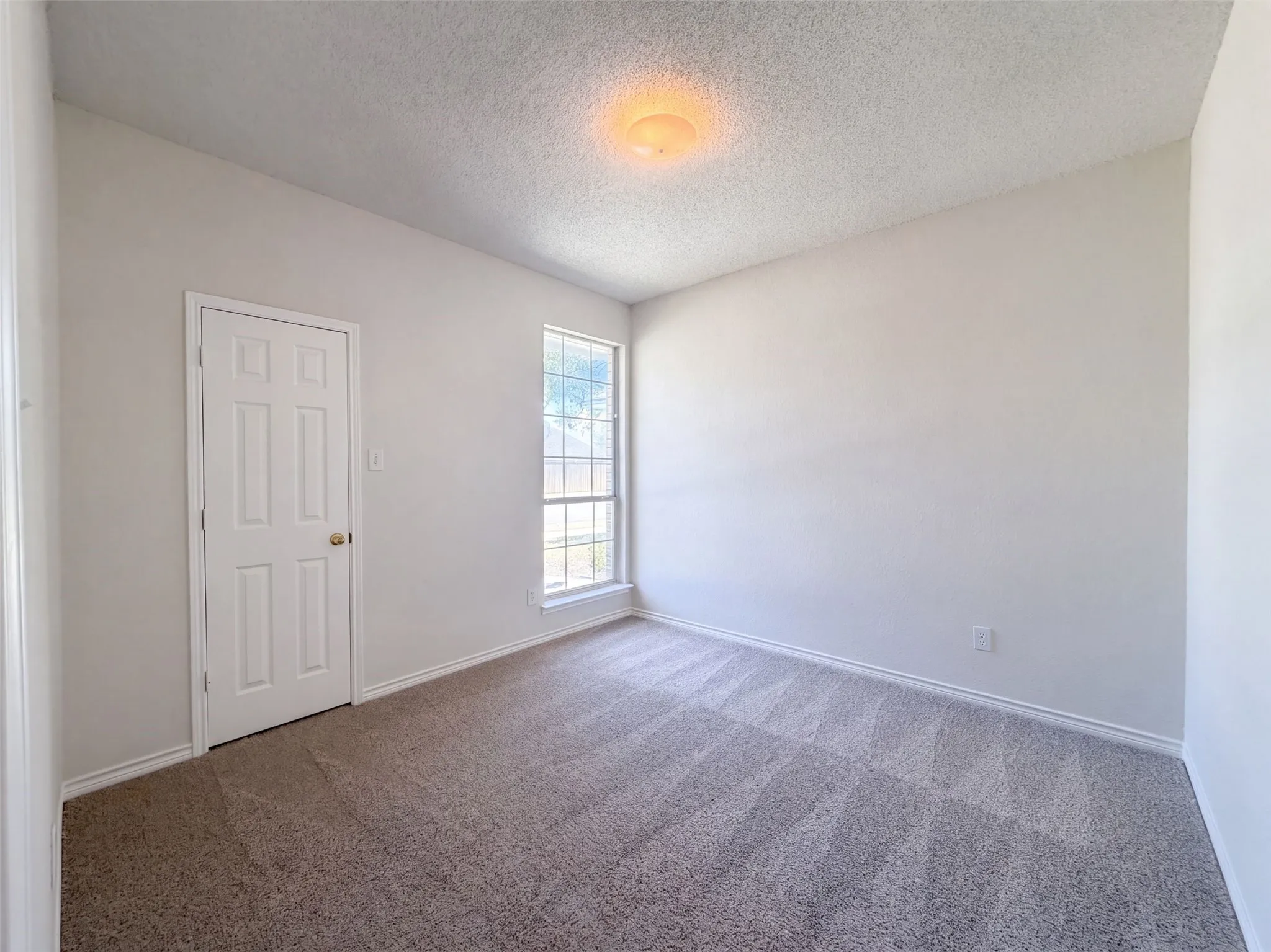 Single Family Residence For Sale in Collin County , 3203 Orchid Drive, Mc Kinney, Texas 75070, 3 Bedroom, 2 Bathroom, 2 Garage spaces, 1,585 Sqft, built in 1995, mls#21396036, Real Estate Agent in Mc Kinney, Homes For Sale in Collin county, Homes For Sale in Mc Kinney, Realtor in Mc Kinney Texas, Real Estate Brokerage Independent Realty Texas, Luminita Cordes Realtor