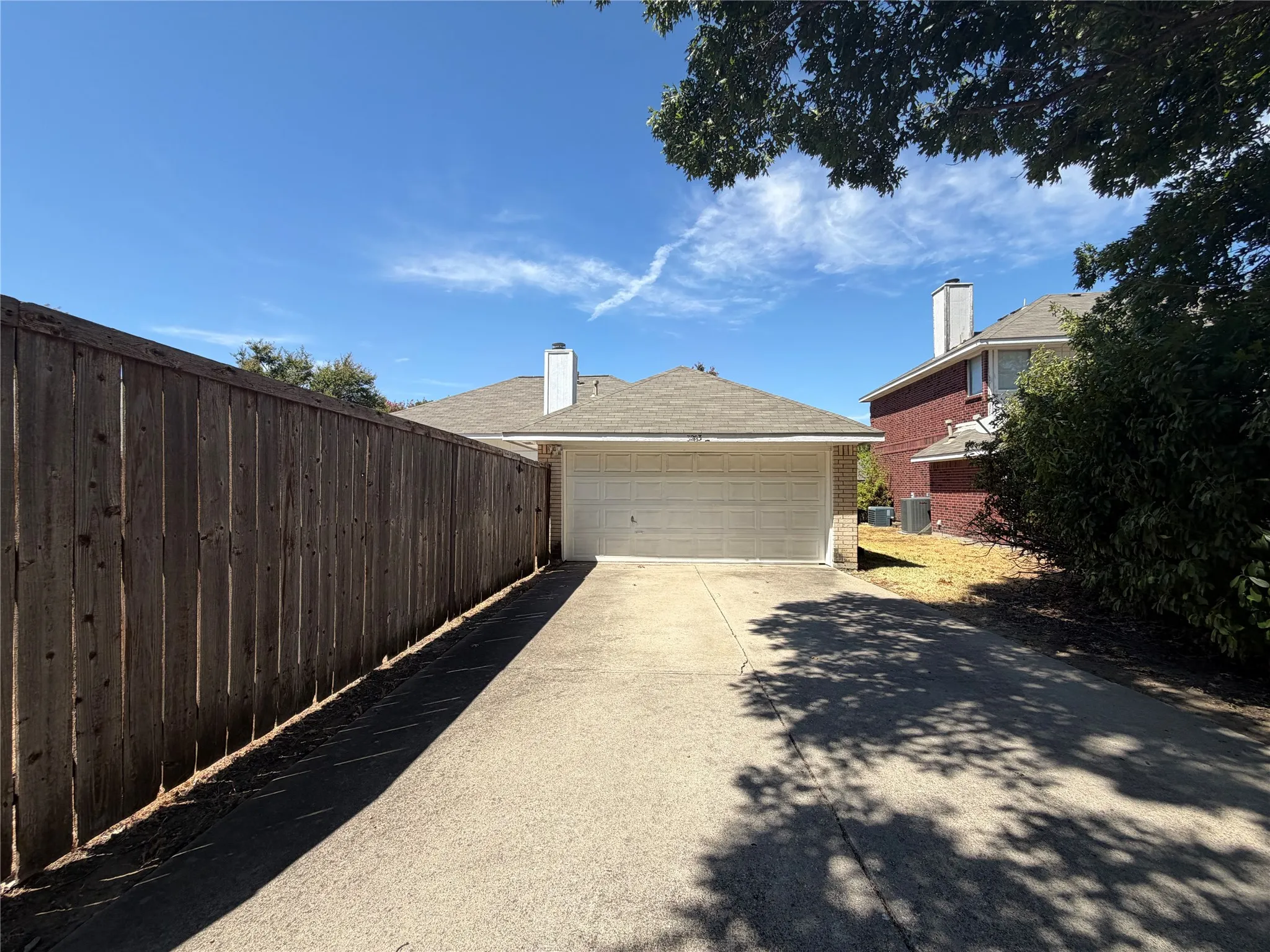 Single Family Residence For Sale in Collin County , 3203 Orchid Drive, Mc Kinney, Texas 75070, 3 Bedroom, 2 Bathroom, 2 Garage spaces, 1,585 Sqft, built in 1995, mls#21396036, Real Estate Agent in Mc Kinney, Homes For Sale in Collin county, Homes For Sale in Mc Kinney, Realtor in Mc Kinney Texas, Real Estate Brokerage Independent Realty Texas, Luminita Cordes Realtor
