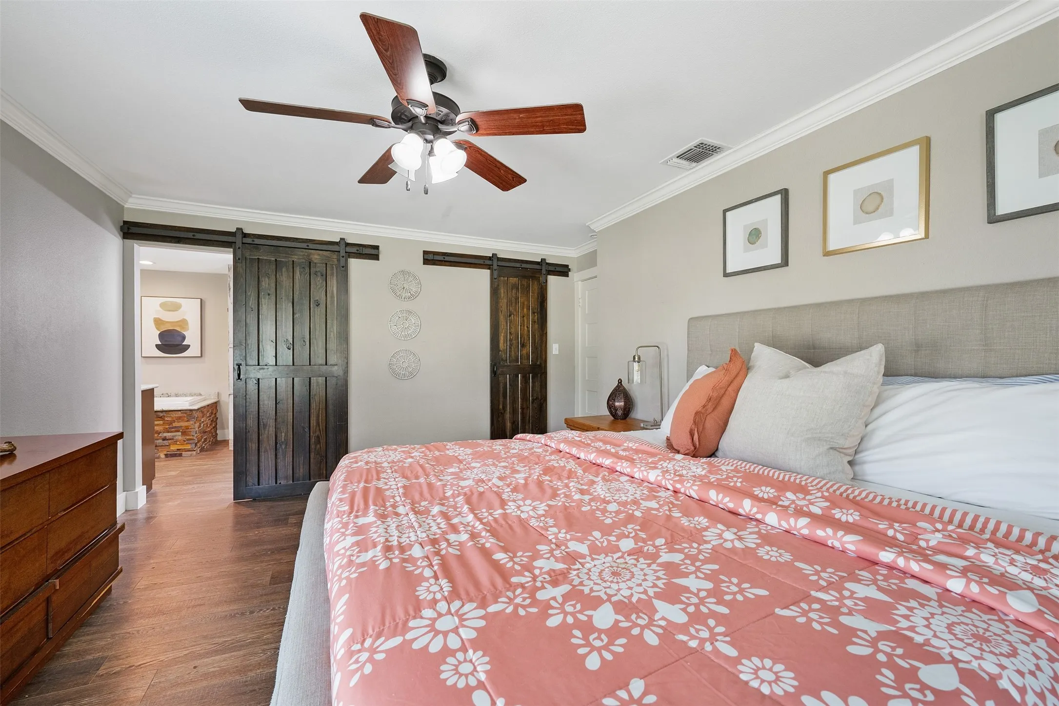 Single Family Residence For Sale in Wood County , 435 County Road 3204, Quitman, Texas 75783, 5 Bedroom, 4 Bathroom, Garage spaces, 2,807 Sqft, built in 1980, mls#21395998, Real Estate Agent in Quitman, Homes For Sale in Wood county, Homes For Sale in Quitman, Realtor in Quitman Texas, Real Estate Brokerage Independent Realty Texas, Luminita Cordes Realtor