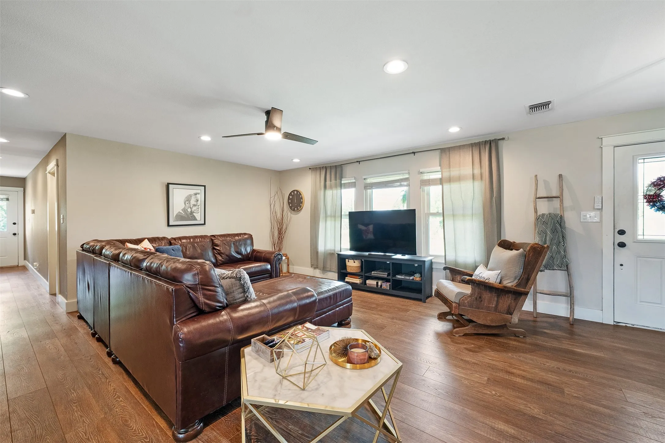 Single Family Residence For Sale in Wood County , 435 County Road 3204, Quitman, Texas 75783, 5 Bedroom, 4 Bathroom, Garage spaces, 2,807 Sqft, built in 1980, mls#21395998, Real Estate Agent in Quitman, Homes For Sale in Wood county, Homes For Sale in Quitman, Realtor in Quitman Texas, Real Estate Brokerage Independent Realty Texas, Luminita Cordes Realtor