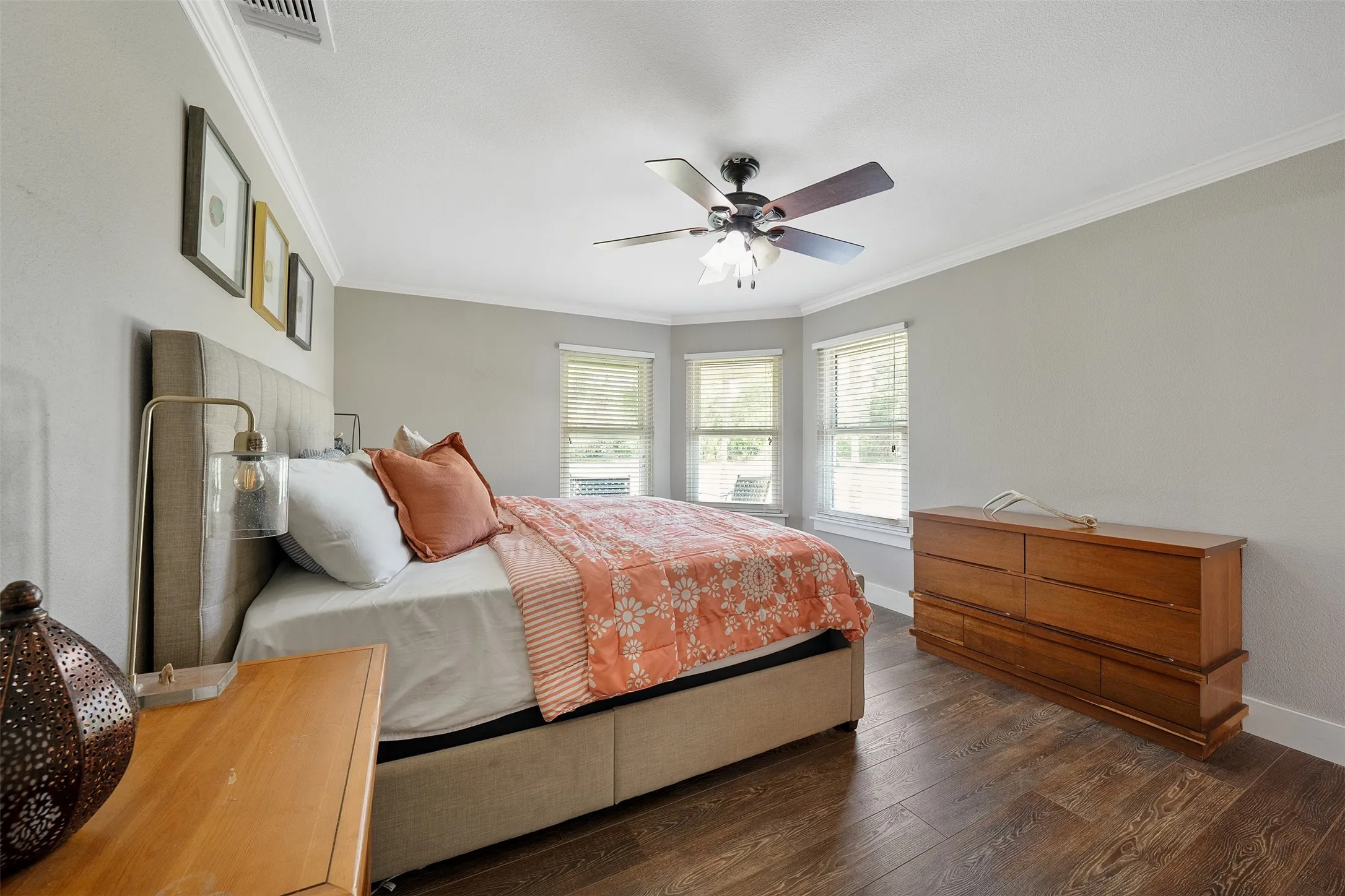 Single Family Residence For Sale in Wood County , 435 County Road 3204, Quitman, Texas 75783, 5 Bedroom, 4 Bathroom, Garage spaces, 2,807 Sqft, built in 1980, mls#21395998, Real Estate Agent in Quitman, Homes For Sale in Wood county, Homes For Sale in Quitman, Realtor in Quitman Texas, Real Estate Brokerage Independent Realty Texas, Luminita Cordes Realtor