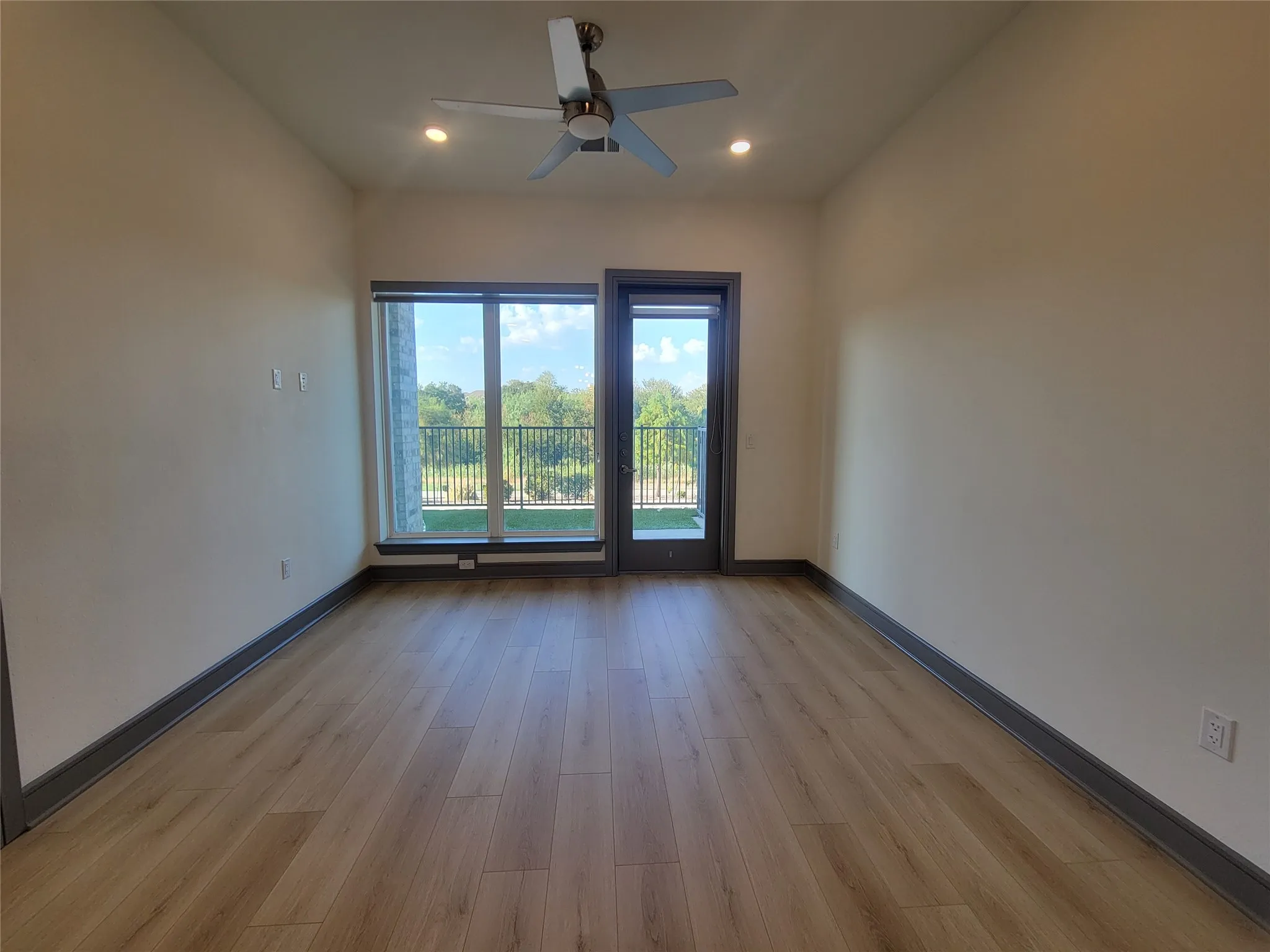 Condominium For Sale in Denton County , 2700 Old Denton Road 1032, Carrollton, Texas 75007, 2 Bedroom, 2 Bathroom, 2 Garage spaces, 1,172 Sqft, built in 2022, mls#21390761, Real Estate Agent in Carrollton, Homes For Sale in Denton county, Homes For Sale in Carrollton, Realtor in Carrollton Texas, Real Estate Brokerage Independent Realty Texas, Luminita Cordes Realtor