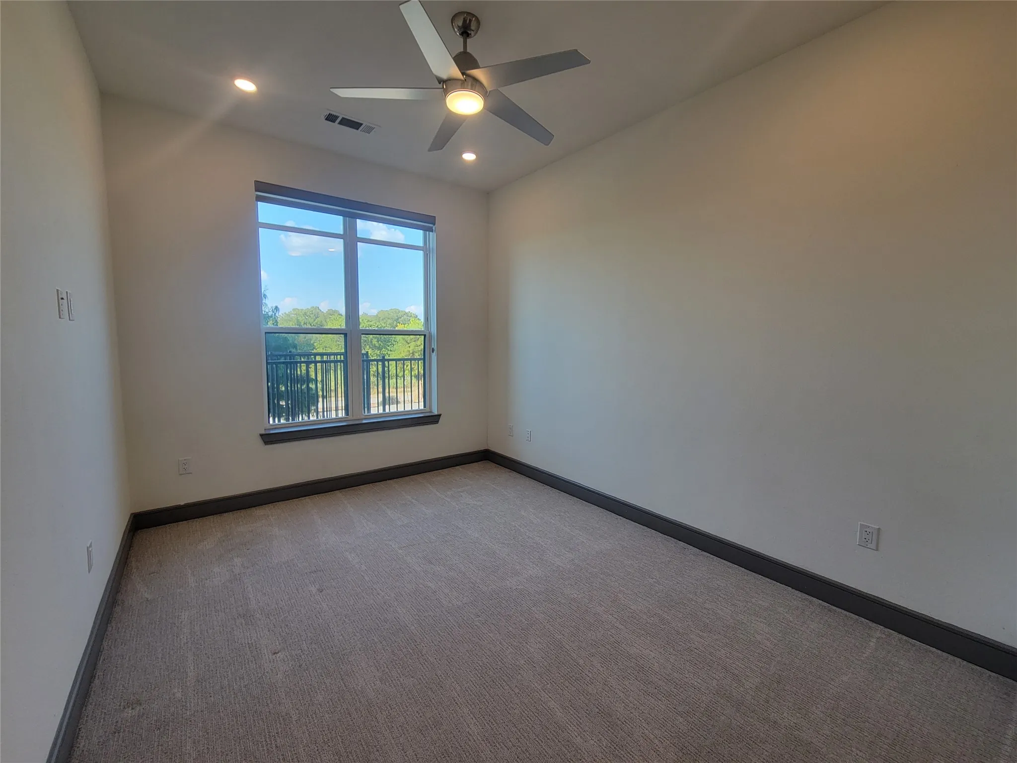 Condominium For Sale in Denton County , 2700 Old Denton Road 1032, Carrollton, Texas 75007, 2 Bedroom, 2 Bathroom, 2 Garage spaces, 1,172 Sqft, built in 2022, mls#21390761, Real Estate Agent in Carrollton, Homes For Sale in Denton county, Homes For Sale in Carrollton, Realtor in Carrollton Texas, Real Estate Brokerage Independent Realty Texas, Luminita Cordes Realtor