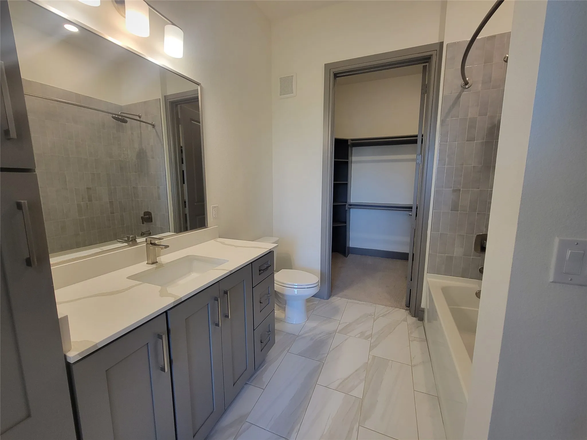Condominium For Sale in Denton County , 2700 Old Denton Road 1032, Carrollton, Texas 75007, 2 Bedroom, 2 Bathroom, 2 Garage spaces, 1,172 Sqft, built in 2022, mls#21390761, Real Estate Agent in Carrollton, Homes For Sale in Denton county, Homes For Sale in Carrollton, Realtor in Carrollton Texas, Real Estate Brokerage Independent Realty Texas, Luminita Cordes Realtor