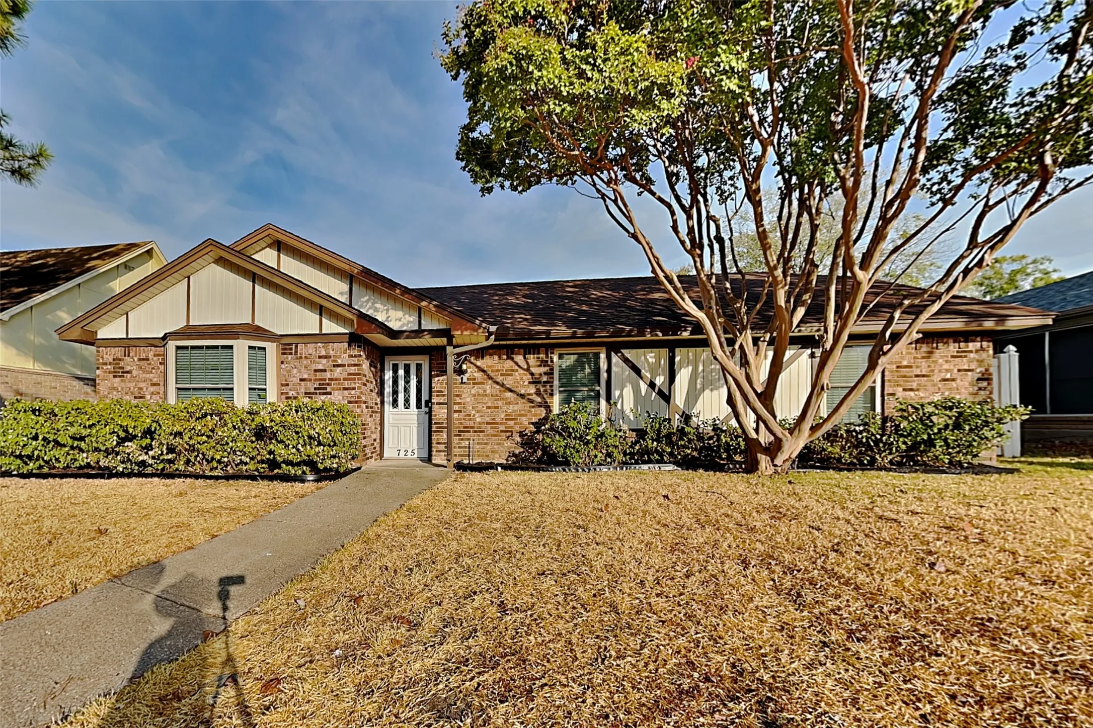Single Family Residence For Rent