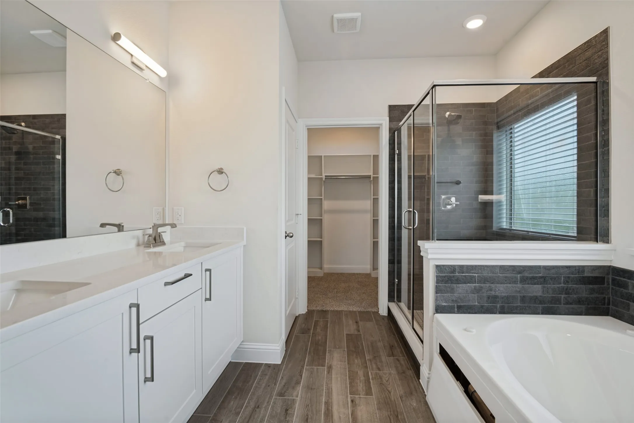 Townhouse For Sale in Dallas County , 6446 Mason Court, Dallas, Texas 75227, 4 Bedroom, 4 Bathroom, 2 Garage spaces, 2,458 Sqft, built in 2026, mls#21388159, Real Estate Agent in Dallas, Homes For Sale in Dallas county, Homes For Sale in Dallas, Realtor in Dallas Texas, Real Estate Brokerage Independent Realty Texas, Luminita Cordes Realtor