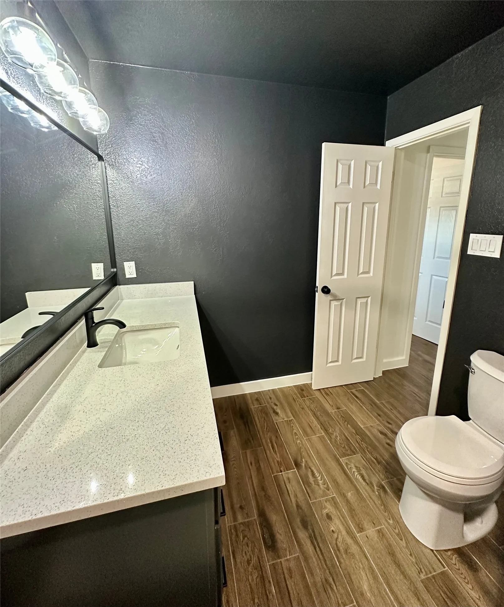 Single Family Residence For Rent in Tarrant County , 120 Lakeway Drive, Benbrook, Texas 76126, 3 Bedroom, 2 Bathroom, 2 Garage spaces, 1,561 Sqft, built in 1970, mls#21396056, Real Estate Agent in Benbrook, Homes For Rent in Tarrant county, Homes For Rent in Benbrook, Realtor in Benbrook Texas, Real Estate Brokerage Independent Realty Texas, Luminita Cordes Realtor