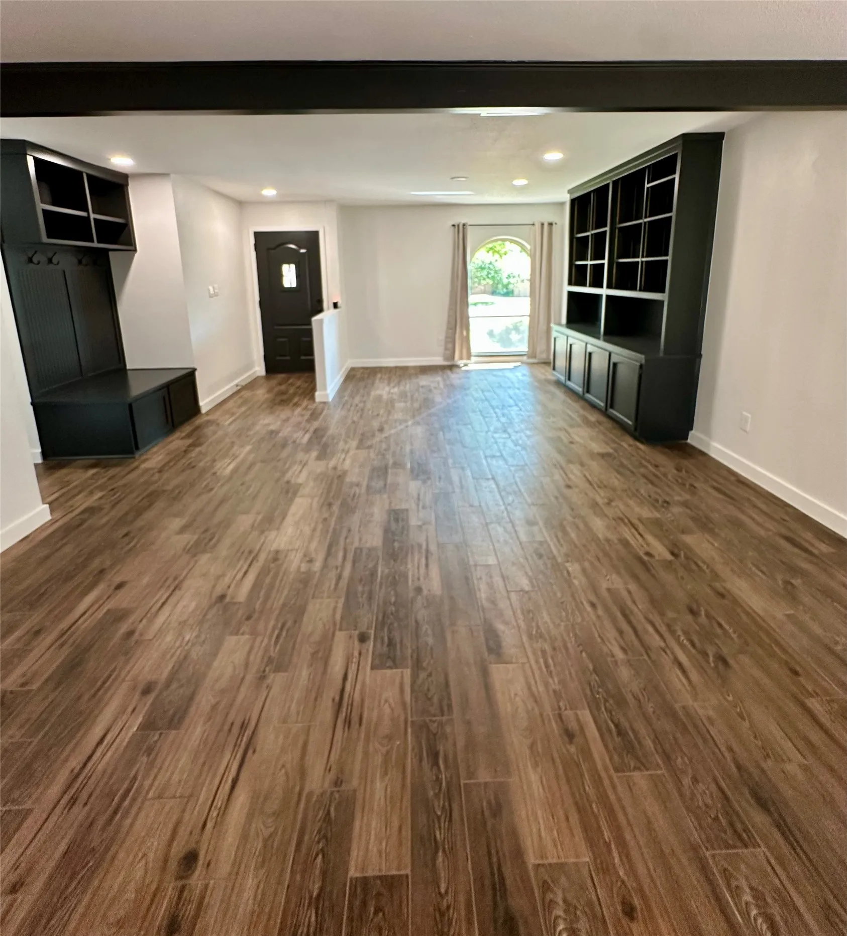 Single Family Residence For Rent in Tarrant County , 120 Lakeway Drive, Benbrook, Texas 76126, 3 Bedroom, 2 Bathroom, 2 Garage spaces, 1,561 Sqft, built in 1970, mls#21396056, Real Estate Agent in Benbrook, Homes For Rent in Tarrant county, Homes For Rent in Benbrook, Realtor in Benbrook Texas, Real Estate Brokerage Independent Realty Texas, Luminita Cordes Realtor