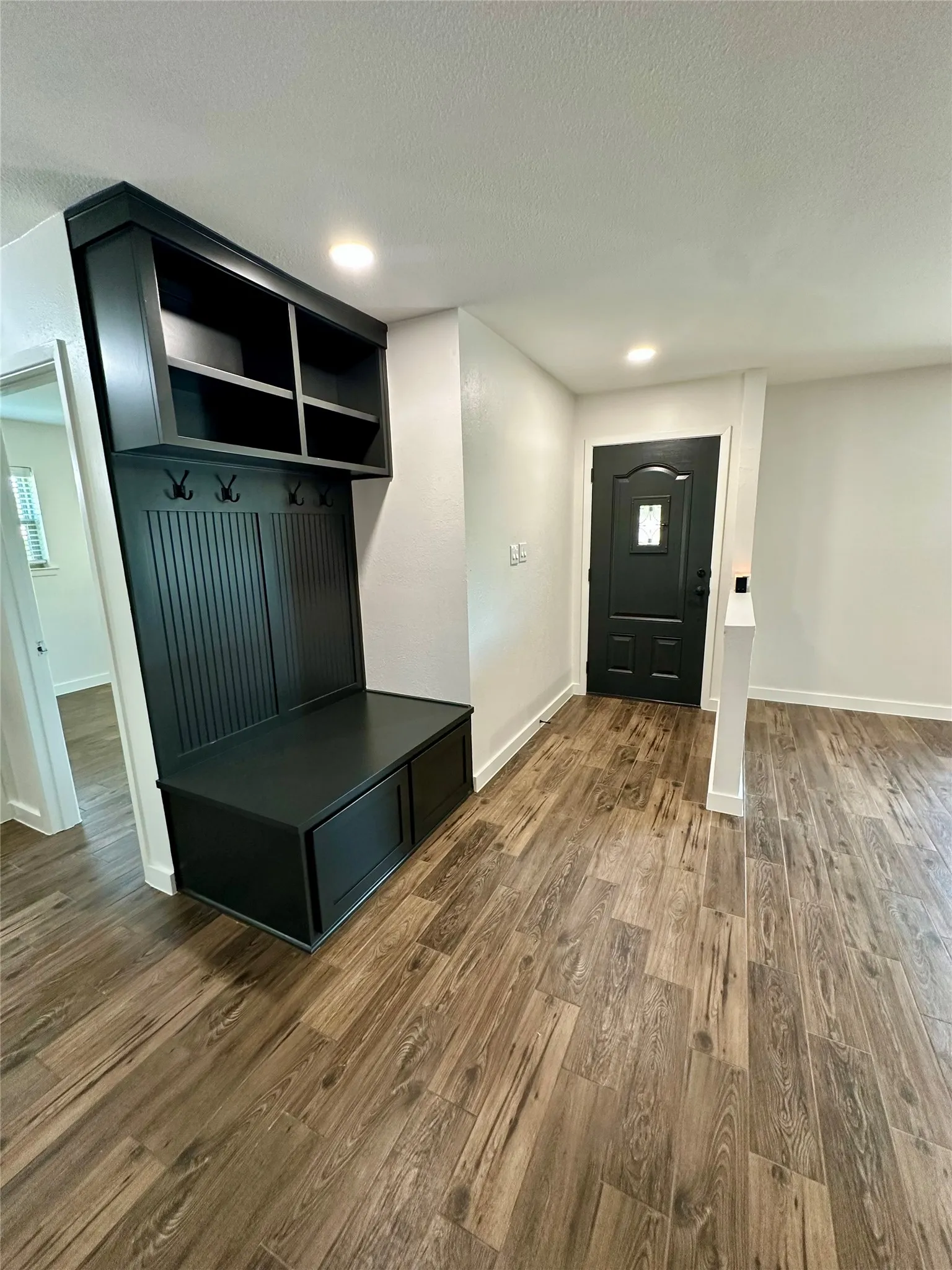 Single Family Residence For Rent in Tarrant County , 120 Lakeway Drive, Benbrook, Texas 76126, 3 Bedroom, 2 Bathroom, 2 Garage spaces, 1,561 Sqft, built in 1970, mls#21396056, Real Estate Agent in Benbrook, Homes For Rent in Tarrant county, Homes For Rent in Benbrook, Realtor in Benbrook Texas, Real Estate Brokerage Independent Realty Texas, Luminita Cordes Realtor