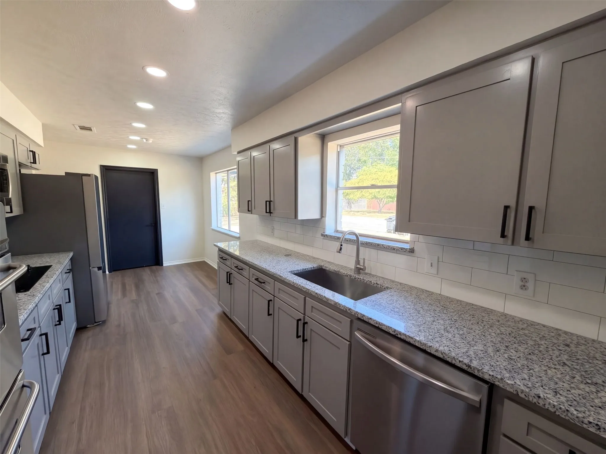 Single Family Residence For Sale in Denton County , 1329 Wellington Drive, Denton, Texas 76209, 3 Bedroom, 2 Bathroom, 2 Garage spaces, 2,076 Sqft, built in 1965, mls#21396066, Real Estate Agent in Denton, Homes For Sale in Denton county, Homes For Sale in Denton, Realtor in Denton Texas, Real Estate Brokerage Independent Realty Texas, Luminita Cordes Realtor