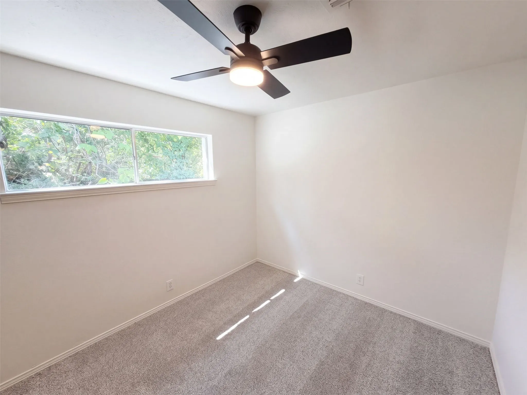 Single Family Residence For Sale in Denton County , 1329 Wellington Drive, Denton, Texas 76209, 3 Bedroom, 2 Bathroom, 2 Garage spaces, 2,076 Sqft, built in 1965, mls#21396066, Real Estate Agent in Denton, Homes For Sale in Denton county, Homes For Sale in Denton, Realtor in Denton Texas, Real Estate Brokerage Independent Realty Texas, Luminita Cordes Realtor