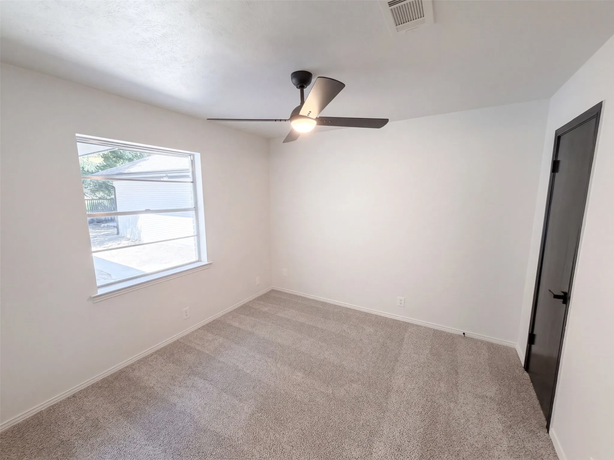 Single Family Residence For Sale in Denton County , 1329 Wellington Drive, Denton, Texas 76209, 3 Bedroom, 2 Bathroom, 2 Garage spaces, 2,076 Sqft, built in 1965, mls#21396066, Real Estate Agent in Denton, Homes For Sale in Denton county, Homes For Sale in Denton, Realtor in Denton Texas, Real Estate Brokerage Independent Realty Texas, Luminita Cordes Realtor