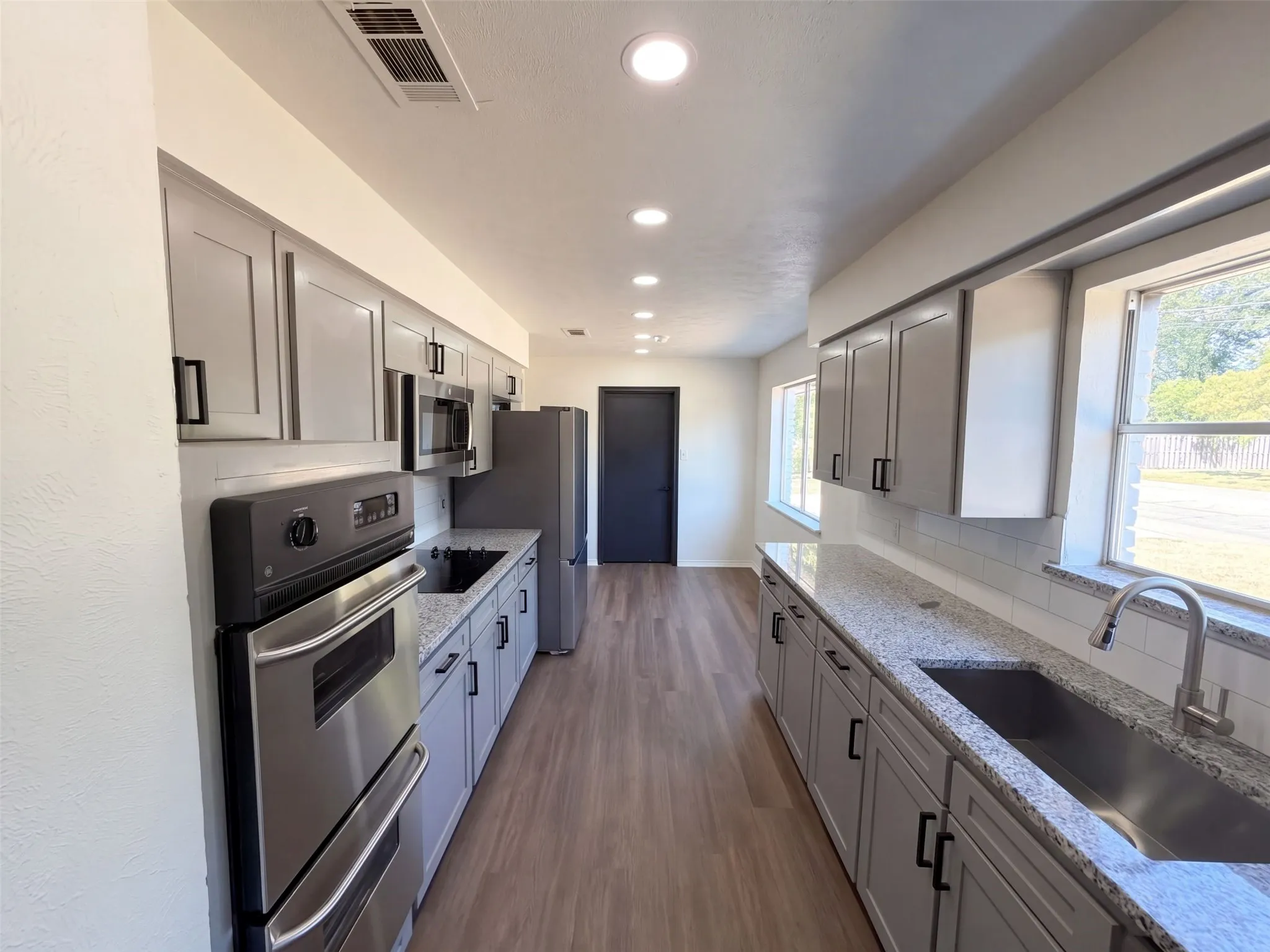Single Family Residence For Sale in Denton County , 1329 Wellington Drive, Denton, Texas 76209, 3 Bedroom, 2 Bathroom, 2 Garage spaces, 2,076 Sqft, built in 1965, mls#21396066, Real Estate Agent in Denton, Homes For Sale in Denton county, Homes For Sale in Denton, Realtor in Denton Texas, Real Estate Brokerage Independent Realty Texas, Luminita Cordes Realtor