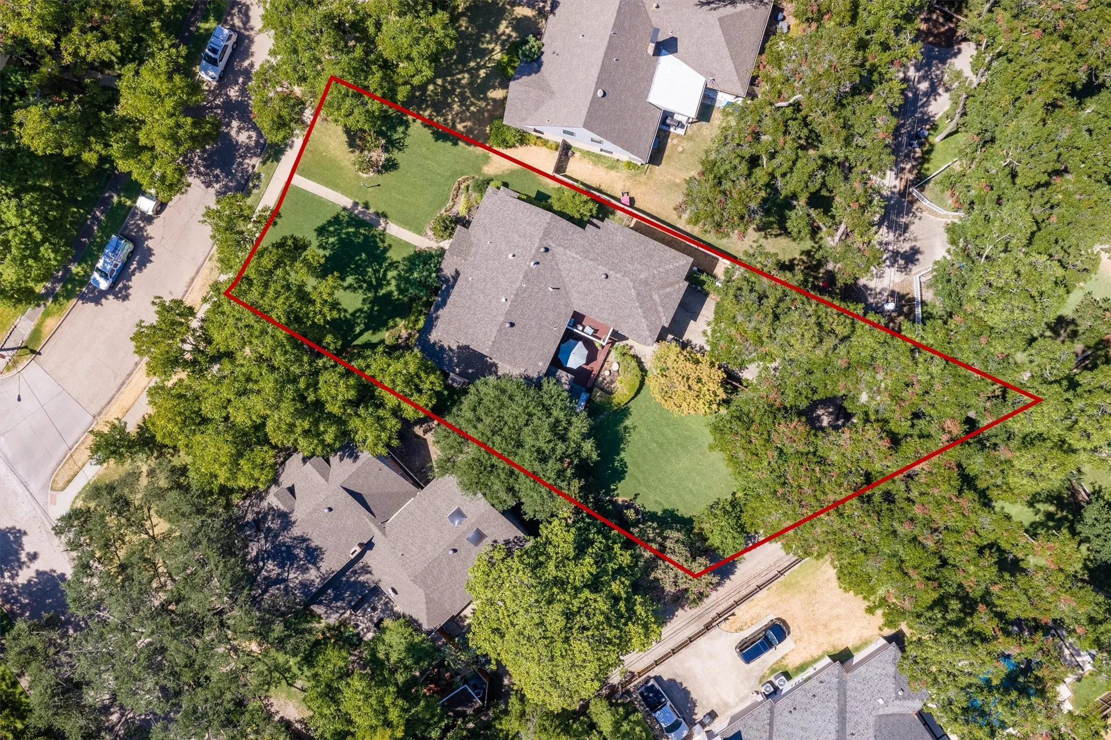 .300 acre interior lot