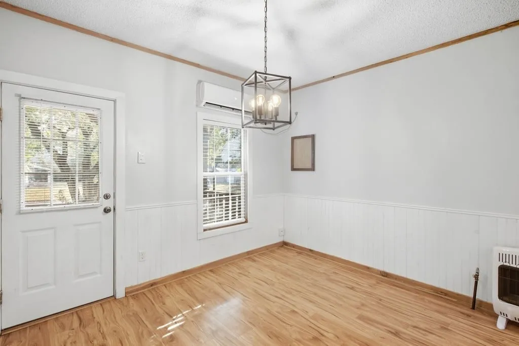 Single Family Residence For Sale in Eastland County , 901 W 8th Street, Cisco, Texas 76437, 2 Bedroom, 3 Bathroom, Garage spaces, 1,452 Sqft, built in 1940, mls#21393594, Real Estate Agent in Cisco, Homes For Sale in Eastland county, Homes For Sale in Cisco, Realtor in Cisco Texas, Real Estate Brokerage Independent Realty Texas, Luminita Cordes Realtor
