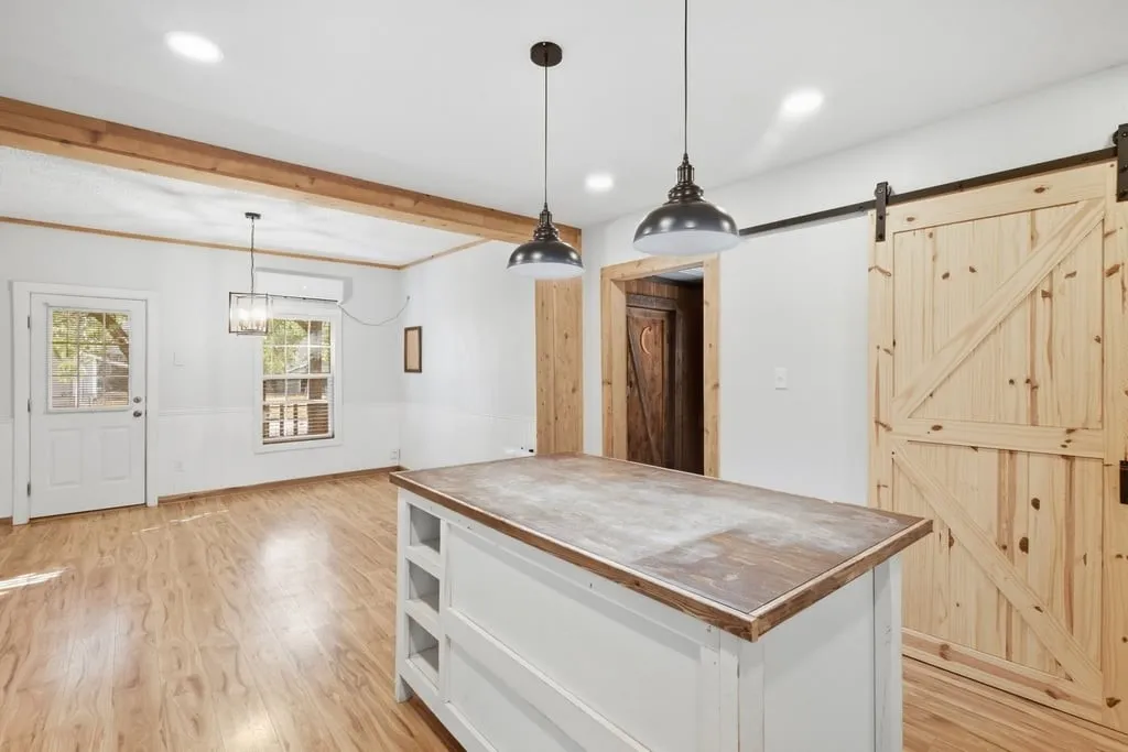 Single Family Residence For Sale in Eastland County , 901 W 8th Street, Cisco, Texas 76437, 2 Bedroom, 3 Bathroom, Garage spaces, 1,452 Sqft, built in 1940, mls#21393594, Real Estate Agent in Cisco, Homes For Sale in Eastland county, Homes For Sale in Cisco, Realtor in Cisco Texas, Real Estate Brokerage Independent Realty Texas, Luminita Cordes Realtor