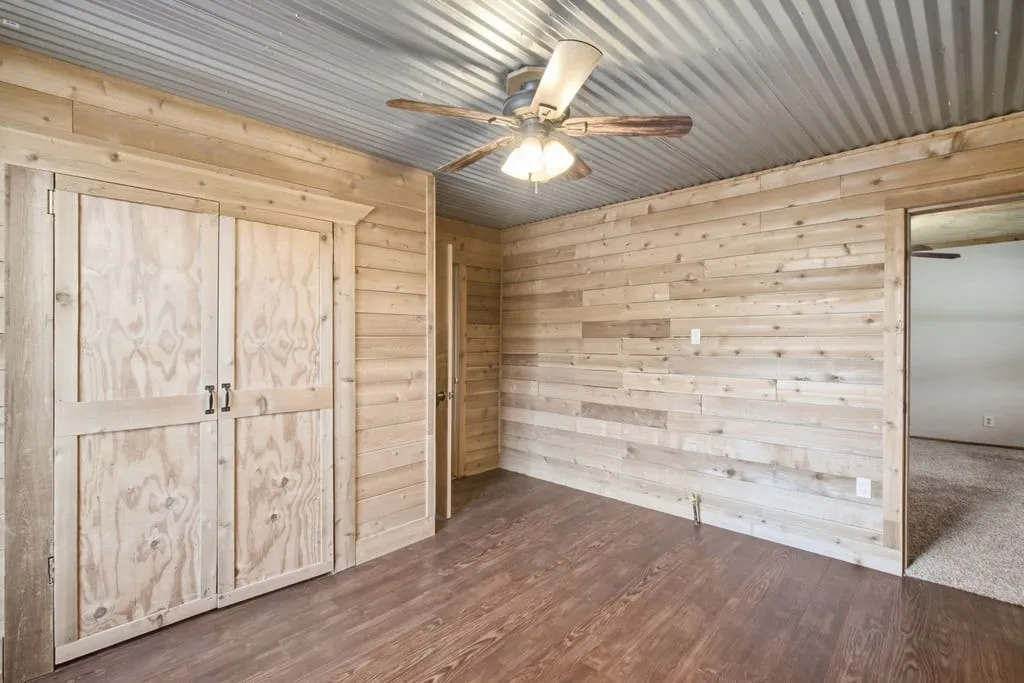 Single Family Residence For Sale in Eastland County , 901 W 8th Street, Cisco, Texas 76437, 2 Bedroom, 3 Bathroom, Garage spaces, 1,452 Sqft, built in 1940, mls#21393594, Real Estate Agent in Cisco, Homes For Sale in Eastland county, Homes For Sale in Cisco, Realtor in Cisco Texas, Real Estate Brokerage Independent Realty Texas, Luminita Cordes Realtor