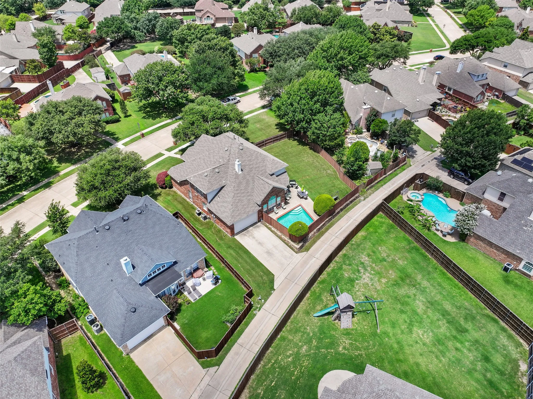 Single Family Residence For Sale in Collin County , 2986 Marlow Lane, Richardson, Texas 75082, 4 Bedroom, 4 Bathroom, 2 Garage spaces, 3,750 Sqft, built in 1998, mls#21390250, Real Estate Agent in Richardson, Homes For Sale in Collin county, Homes For Sale in Richardson, Realtor in Richardson Texas, Real Estate Brokerage Independent Realty Texas, Luminita Cordes Realtor