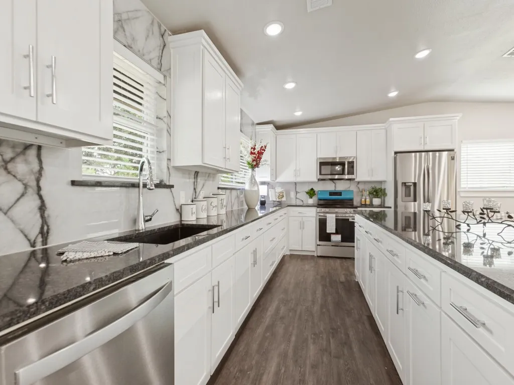 Single Family Residence For Sale in Collin County , 407 Pleasant Valley Lane, Richardson, Texas 75080, 4 Bedroom, 3 Bathroom, 2 Garage spaces, 2,091 Sqft, built in 1970, mls#21396024, Real Estate Agent in Richardson, Homes For Sale in Collin county, Homes For Sale in Richardson, Realtor in Richardson Texas, Real Estate Brokerage Independent Realty Texas, Luminita Cordes Realtor