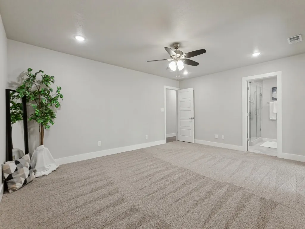 Single Family Residence For Sale in Collin County , 407 Pleasant Valley Lane, Richardson, Texas 75080, 4 Bedroom, 3 Bathroom, 2 Garage spaces, 2,091 Sqft, built in 1970, mls#21396024, Real Estate Agent in Richardson, Homes For Sale in Collin county, Homes For Sale in Richardson, Realtor in Richardson Texas, Real Estate Brokerage Independent Realty Texas, Luminita Cordes Realtor
