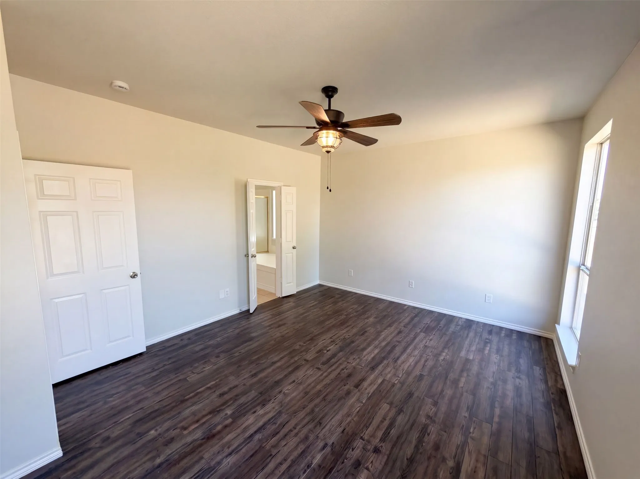 Single Family Residence For Sale in Tarrant County , 2617 Silver Hill Drive, Fort Worth, Texas 76131, 3 Bedroom, 2 Bathroom, 2 Garage spaces, 1,727 Sqft, built in 2002, mls#21396078, Real Estate Agent in Fort Worth, Homes For Sale in Tarrant county, Homes For Sale in Fort Worth, Realtor in Fort Worth Texas, Real Estate Brokerage Independent Realty Texas, Luminita Cordes Realtor