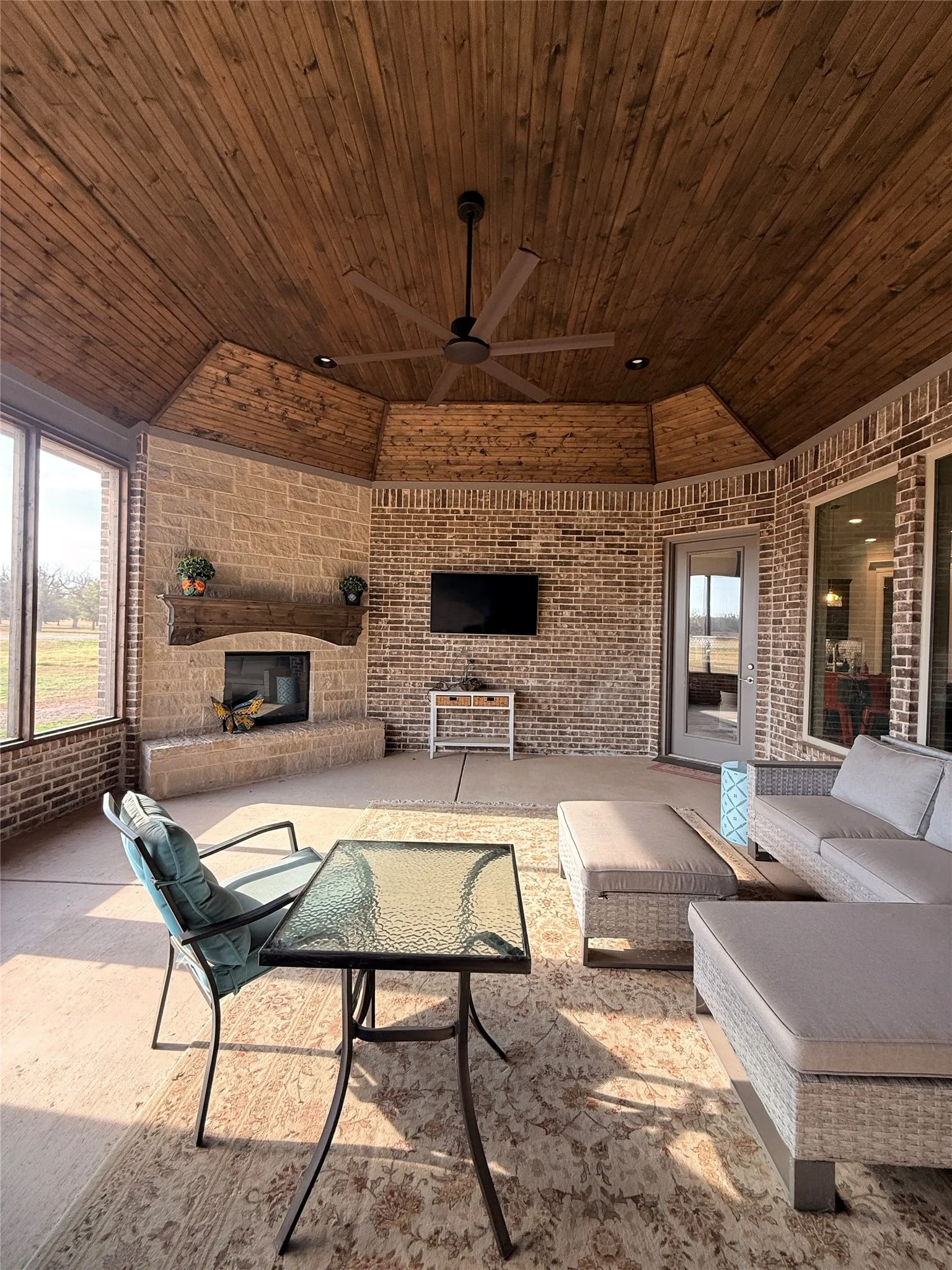Single Family Residence For Sale in Hood County , 1136 Tremont Lane, Granbury, Texas 76049, 4 Bedroom, 2 Bathroom, 2 Garage spaces, 2,548 Sqft, built in 2023, mls#21396051, Real Estate Agent in Granbury, Homes For Sale in Hood county, Homes For Sale in Granbury, Realtor in Granbury Texas, Real Estate Brokerage Independent Realty Texas, Luminita Cordes Realtor