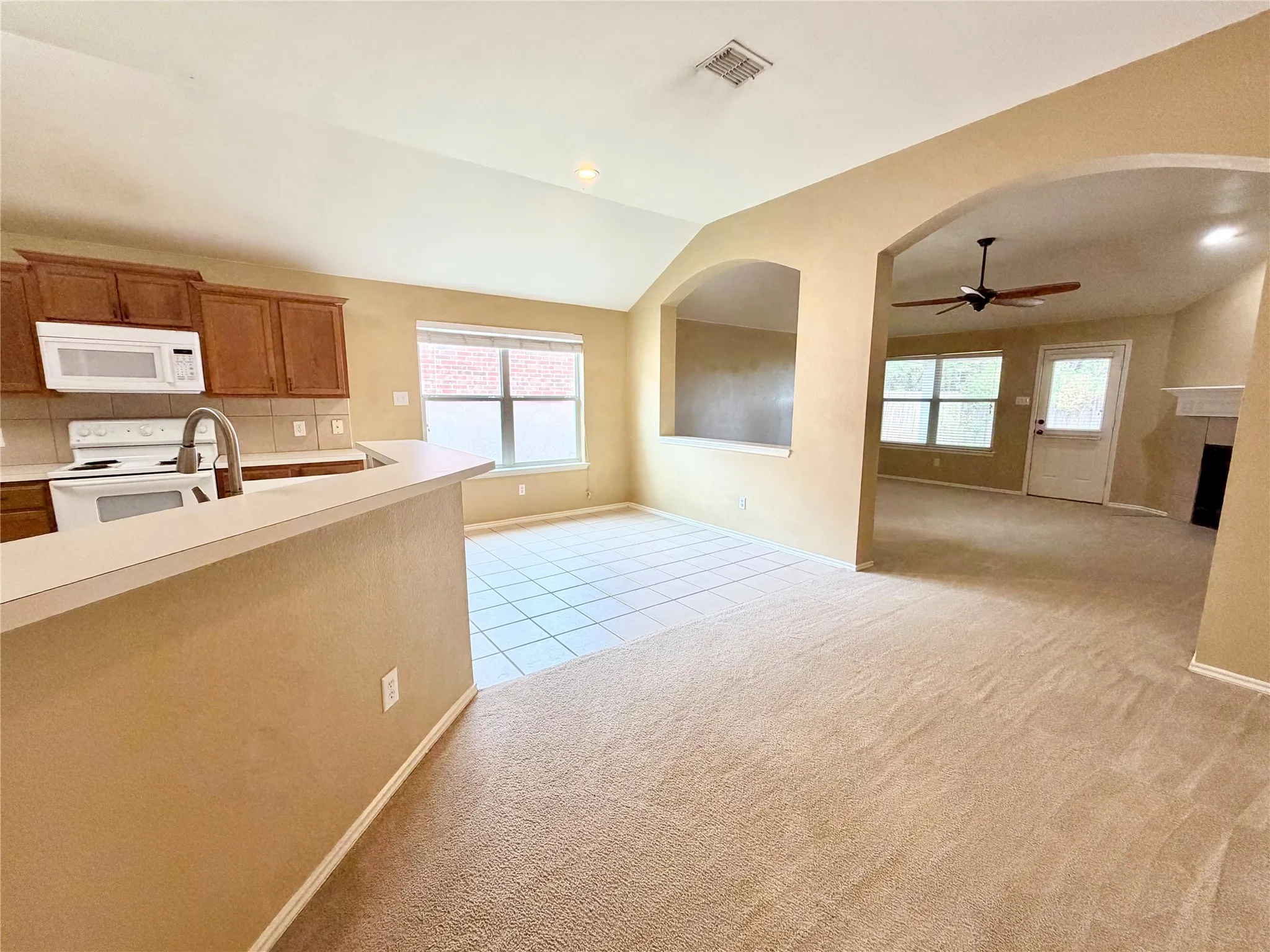 Single Family Residence For Rent in Collin County , 1621 Black Maple Drive, Anna, Texas 75409, 3 Bedroom, 2 Bathroom, 2 Garage spaces, 1,959 Sqft, built in 2006, mls#21394384, Real Estate Agent in Anna, Homes For Rent in Collin county, Homes For Rent in Anna, Realtor in Anna Texas, Real Estate Brokerage Independent Realty Texas, Luminita Cordes Realtor