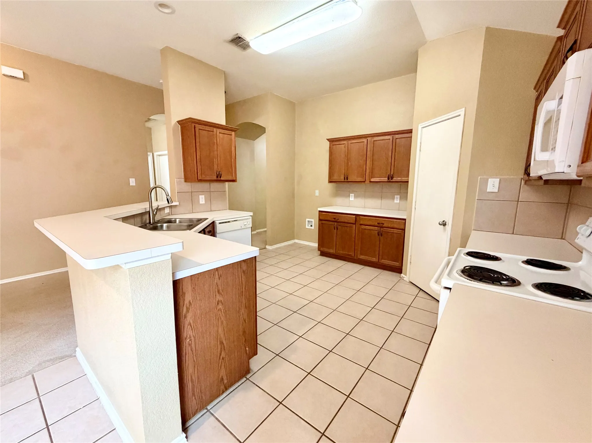 Single Family Residence For Rent in Collin County , 1621 Black Maple Drive, Anna, Texas 75409, 3 Bedroom, 2 Bathroom, 2 Garage spaces, 1,959 Sqft, built in 2006, mls#21394384, Real Estate Agent in Anna, Homes For Rent in Collin county, Homes For Rent in Anna, Realtor in Anna Texas, Real Estate Brokerage Independent Realty Texas, Luminita Cordes Realtor