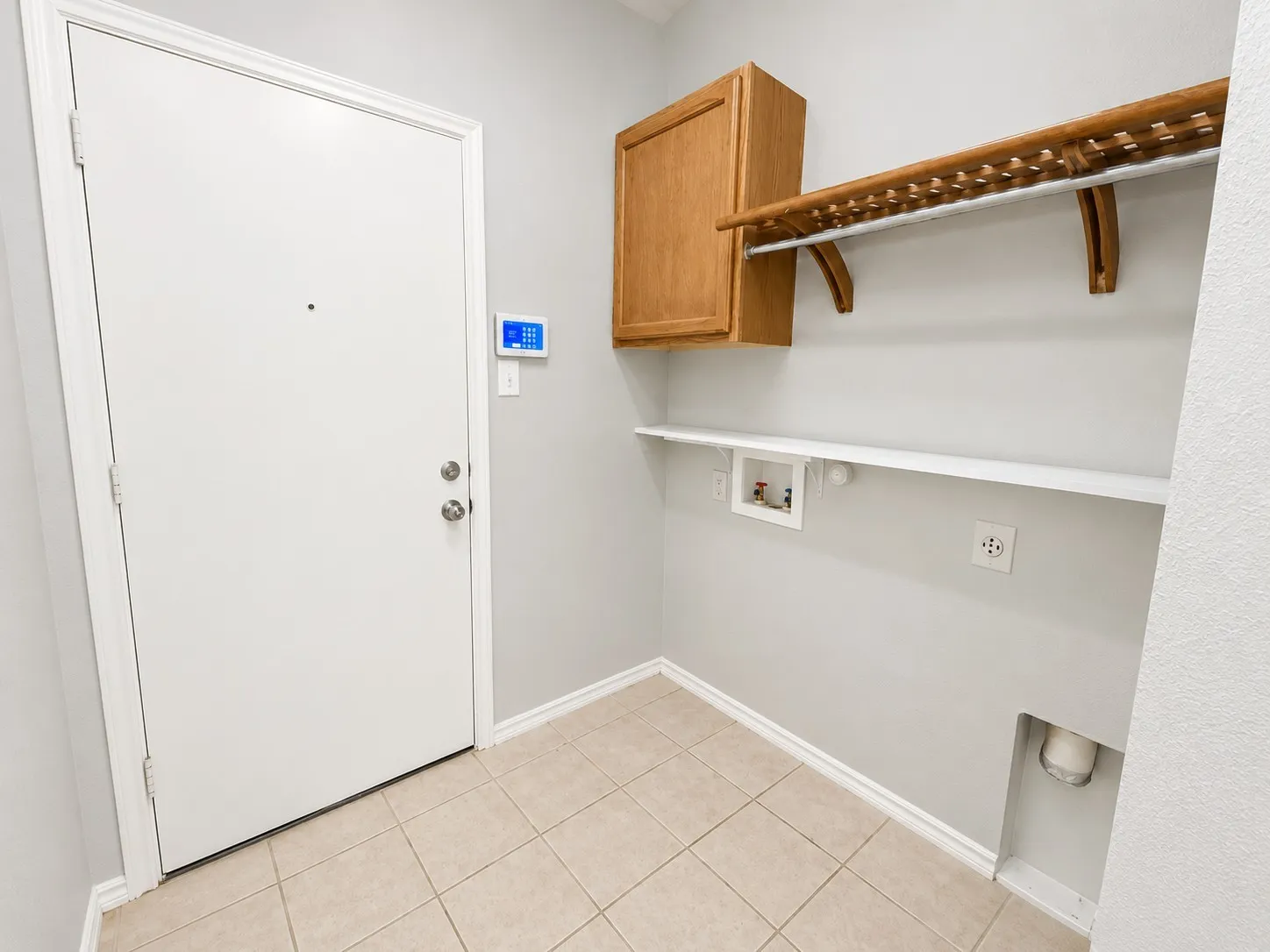Single Family Residence For Rent in Collin County , 1621 Black Maple Drive, Anna, Texas 75409, 3 Bedroom, 2 Bathroom, 2 Garage spaces, 1,959 Sqft, built in 2006, mls#21394384, Real Estate Agent in Anna, Homes For Rent in Collin county, Homes For Rent in Anna, Realtor in Anna Texas, Real Estate Brokerage Independent Realty Texas, Luminita Cordes Realtor