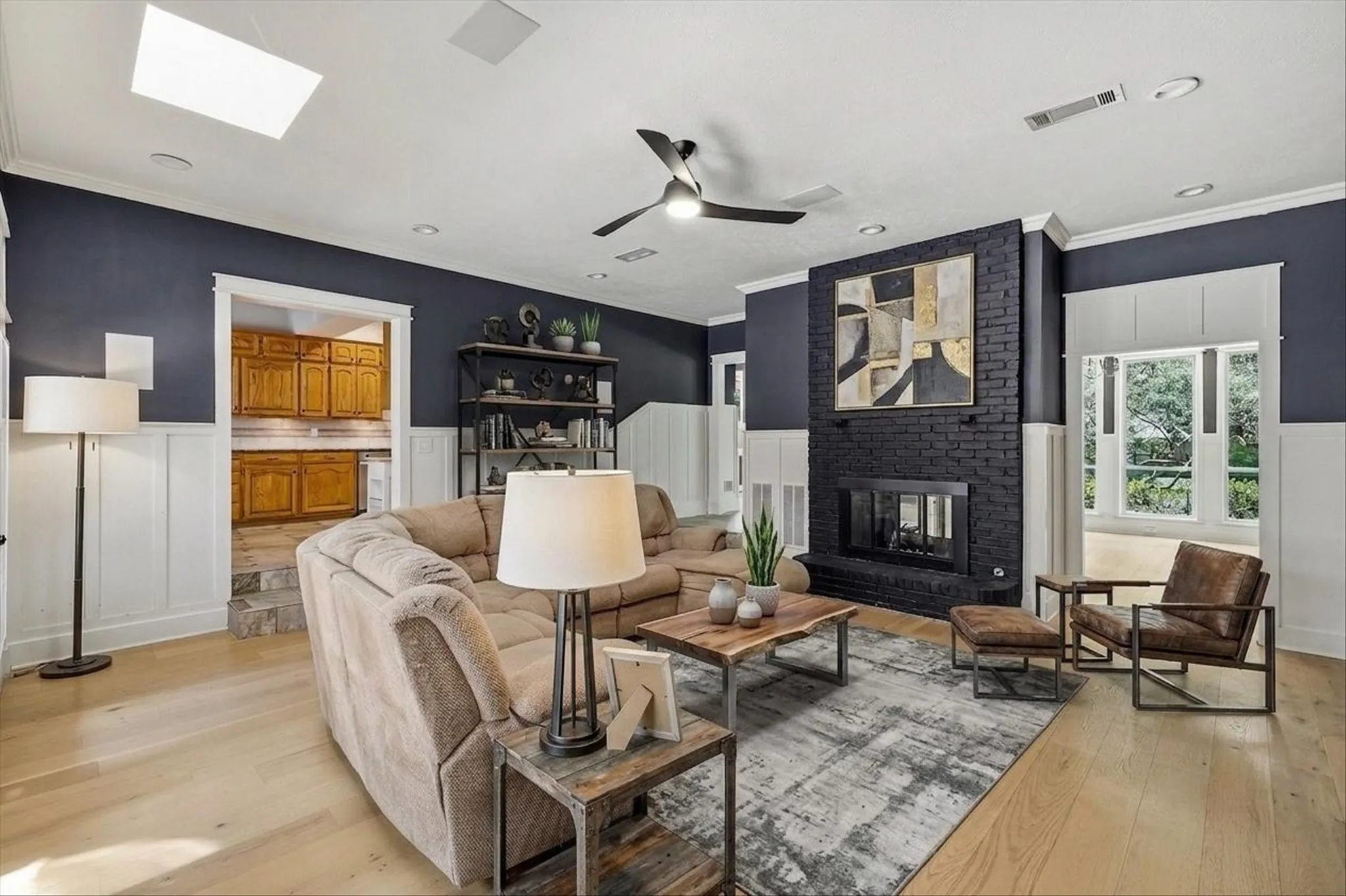 Single Family Residence For Sale in Denton County , 1331 Travis Street, Denton, Texas 76205, 4 Bedroom, 3 Bathroom, 3 Garage spaces, 3,081 Sqft, built in 1986, mls#21395206, Real Estate Agent in Denton, Homes For Sale in Denton county, Homes For Sale in Denton, Realtor in Denton Texas, Real Estate Brokerage Independent Realty Texas, Luminita Cordes Realtor