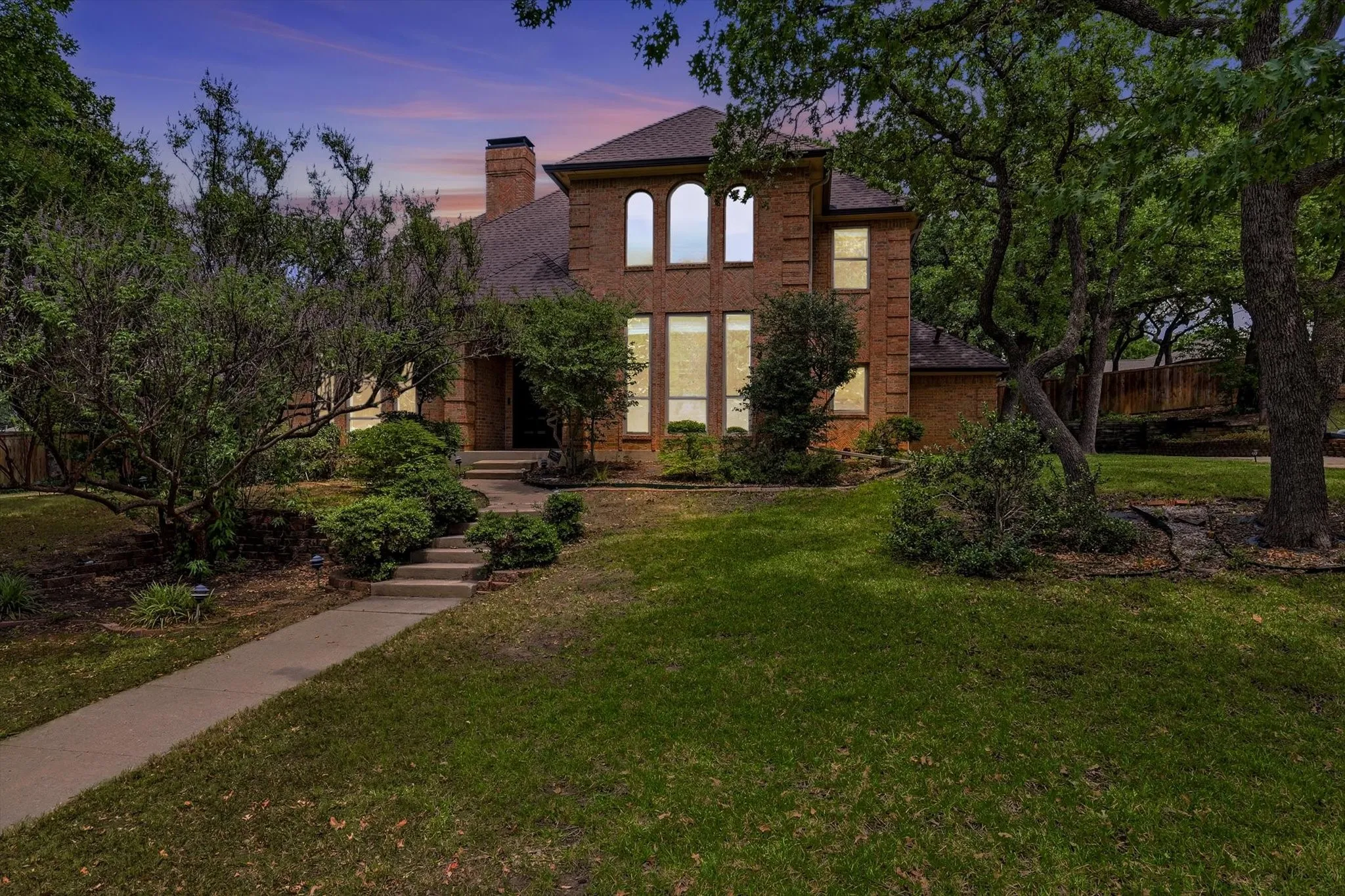 Single Family Residence For Sale in Denton County , 1331 Travis Street, Denton, Texas 76205, 4 Bedroom, 3 Bathroom, 3 Garage spaces, 3,081 Sqft, built in 1986, mls#21395206, Real Estate Agent in Denton, Homes For Sale in Denton county, Homes For Sale in Denton, Realtor in Denton Texas, Real Estate Brokerage Independent Realty Texas, Luminita Cordes Realtor
