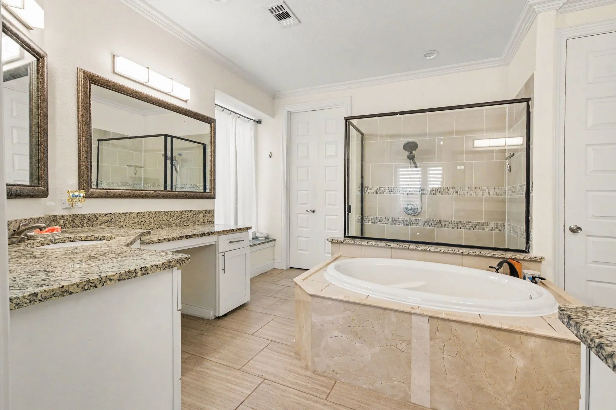 Single Family Residence For Sale in Collin County , 11334 Barcelona Lane, Frisco, Texas 75035, 4 Bedroom, 4 Bathroom, 3 Garage spaces, 4,532 Sqft, built in 2016, mls#21396088, Real Estate Agent in Frisco, Homes For Sale in Collin county, Homes For Sale in Frisco, Realtor in Frisco Texas, Real Estate Brokerage Independent Realty Texas, Luminita Cordes Realtor