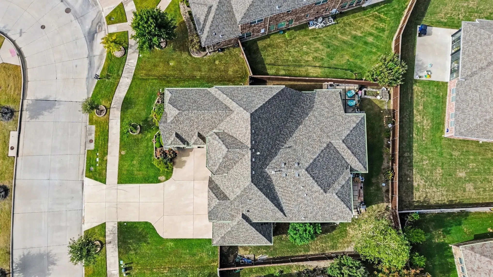 Single Family Residence For Sale in Collin County , 11334 Barcelona Lane, Frisco, Texas 75035, 4 Bedroom, 4 Bathroom, 3 Garage spaces, 4,532 Sqft, built in 2016, mls#21396088, Real Estate Agent in Frisco, Homes For Sale in Collin county, Homes For Sale in Frisco, Realtor in Frisco Texas, Real Estate Brokerage Independent Realty Texas, Luminita Cordes Realtor