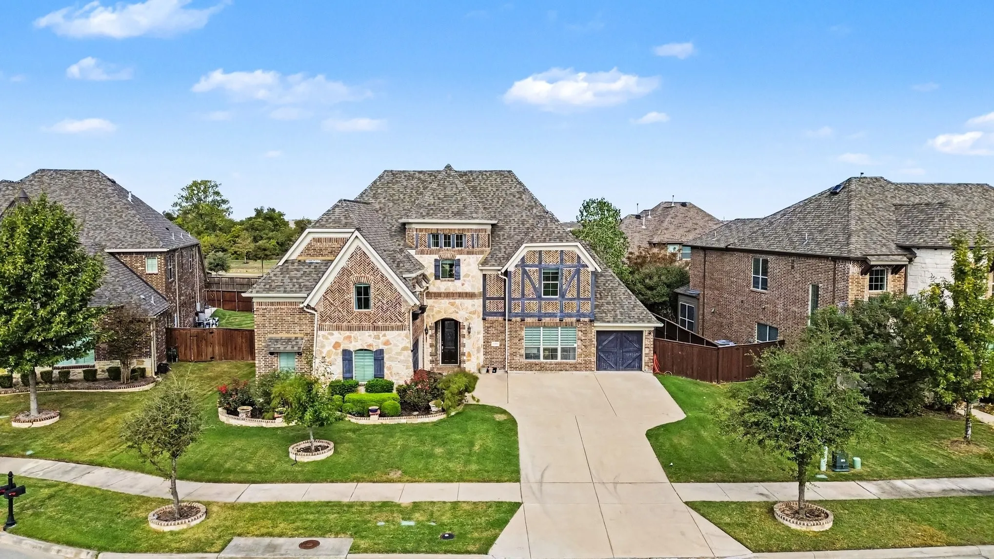 Single Family Residence For Sale in Collin County , 11334 Barcelona Lane, Frisco, Texas 75035, 4 Bedroom, 4 Bathroom, 3 Garage spaces, 4,532 Sqft, built in 2016, mls#21396088, Real Estate Agent in Frisco, Homes For Sale in Collin county, Homes For Sale in Frisco, Realtor in Frisco Texas, Real Estate Brokerage Independent Realty Texas, Luminita Cordes Realtor