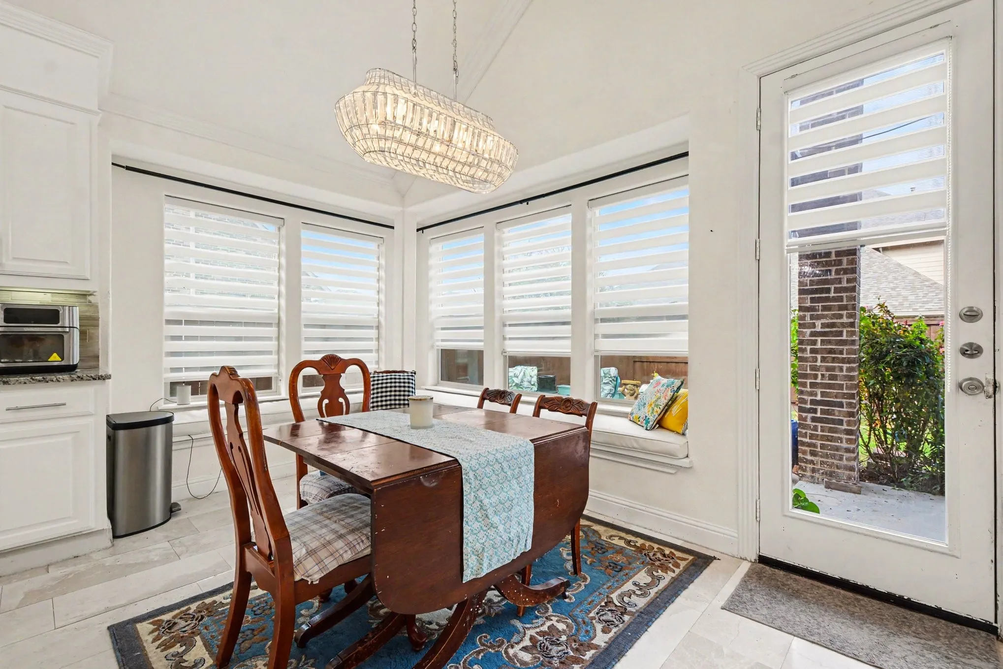 Single Family Residence For Sale in Collin County , 11334 Barcelona Lane, Frisco, Texas 75035, 4 Bedroom, 4 Bathroom, 3 Garage spaces, 4,532 Sqft, built in 2016, mls#21396088, Real Estate Agent in Frisco, Homes For Sale in Collin county, Homes For Sale in Frisco, Realtor in Frisco Texas, Real Estate Brokerage Independent Realty Texas, Luminita Cordes Realtor