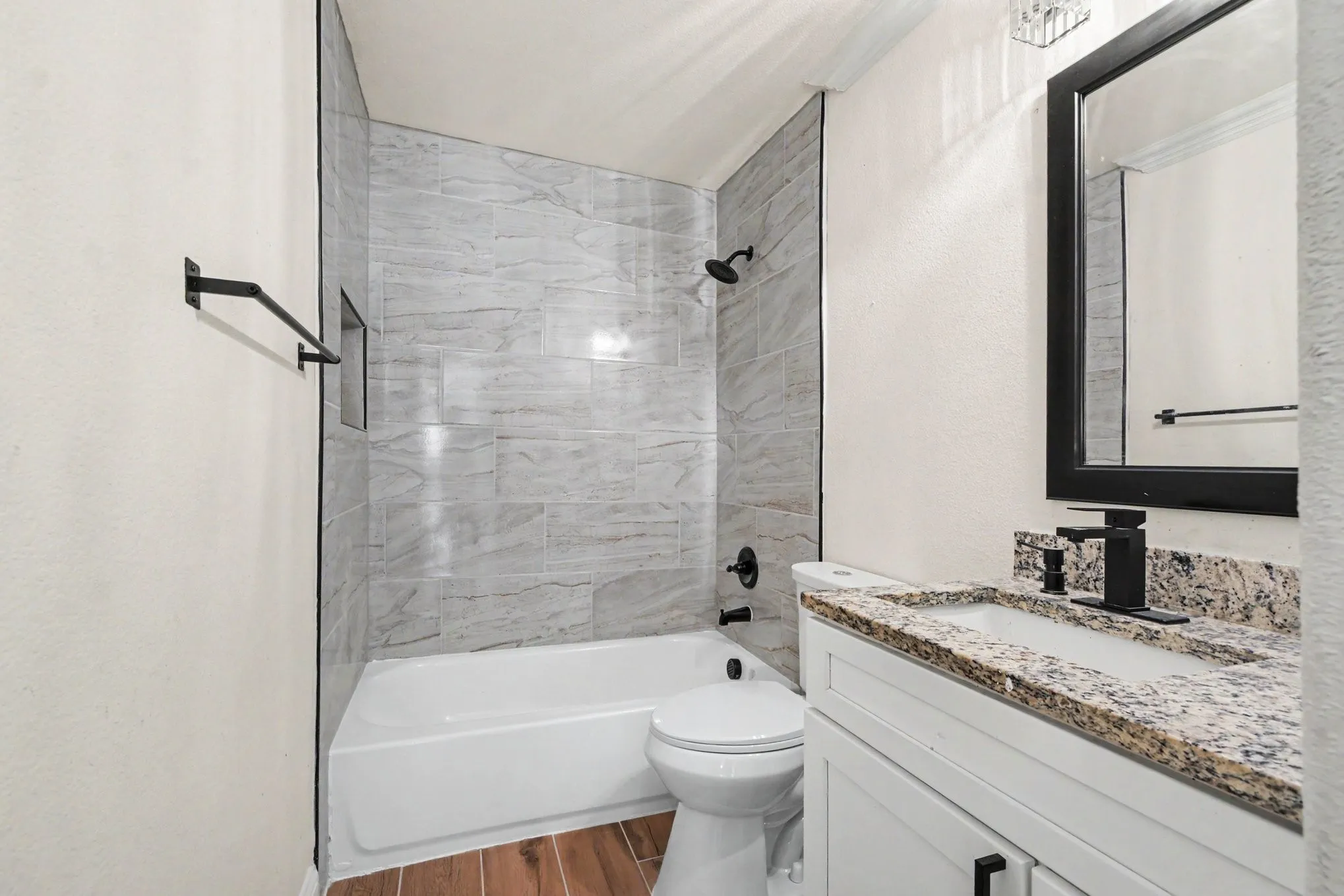Single Family Residence For Sale in Collin County , 11334 Barcelona Lane, Frisco, Texas 75035, 4 Bedroom, 4 Bathroom, 3 Garage spaces, 4,532 Sqft, built in 2016, mls#21396088, Real Estate Agent in Frisco, Homes For Sale in Collin county, Homes For Sale in Frisco, Realtor in Frisco Texas, Real Estate Brokerage Independent Realty Texas, Luminita Cordes Realtor