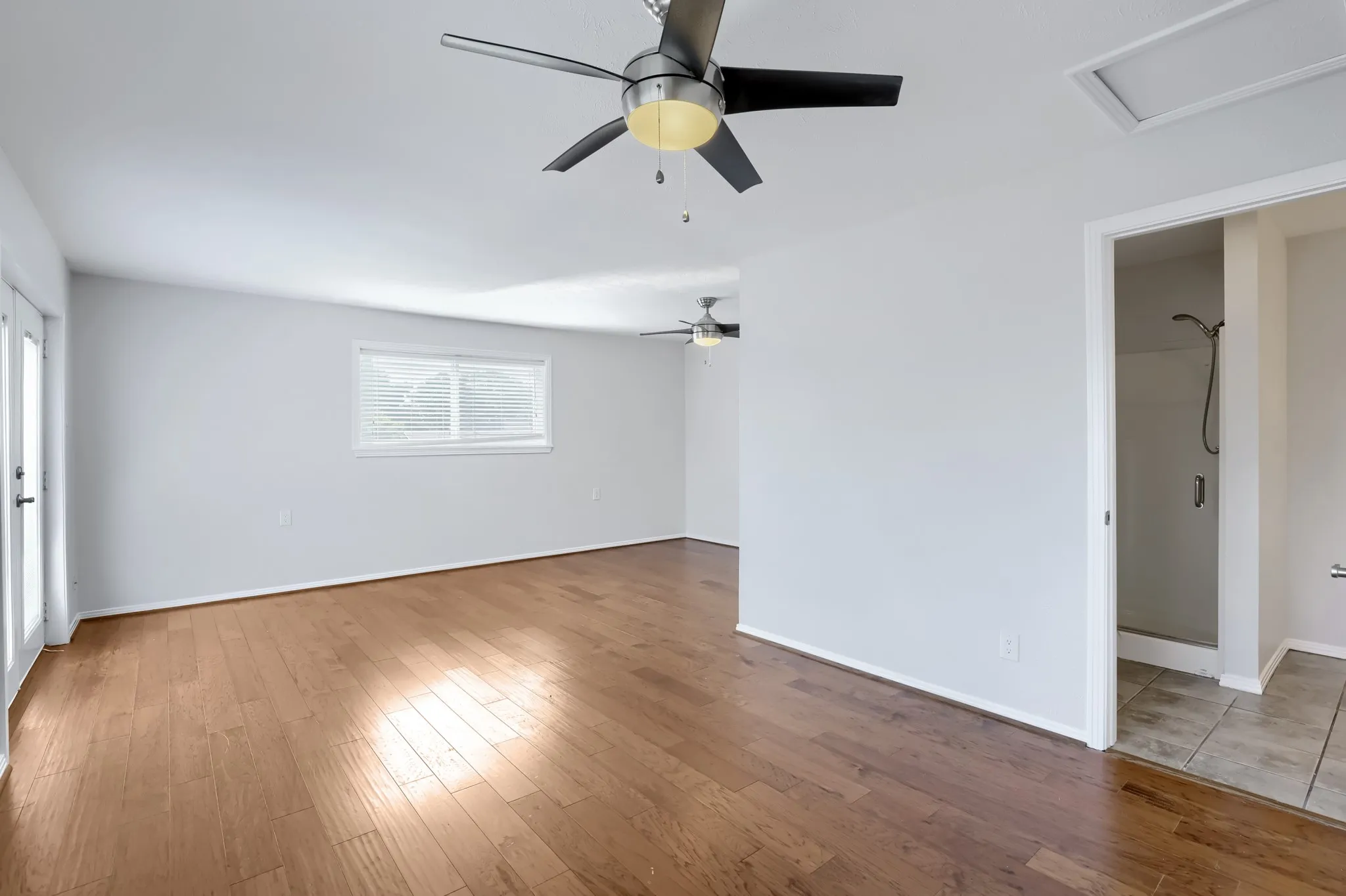 Single Family Residence For Sale in Dallas County , 2912 Marsann Lane, Farmers Branch, Texas 75234, 4 Bedroom, 3 Bathroom, 2 Garage spaces, 1,759 Sqft, built in 1970, mls#21393506, Real Estate Agent in Farmers Branch, Homes For Sale in Dallas county, Homes For Sale in Farmers Branch, Realtor in Farmers Branch Texas, Real Estate Brokerage Independent Realty Texas, Luminita Cordes Realtor