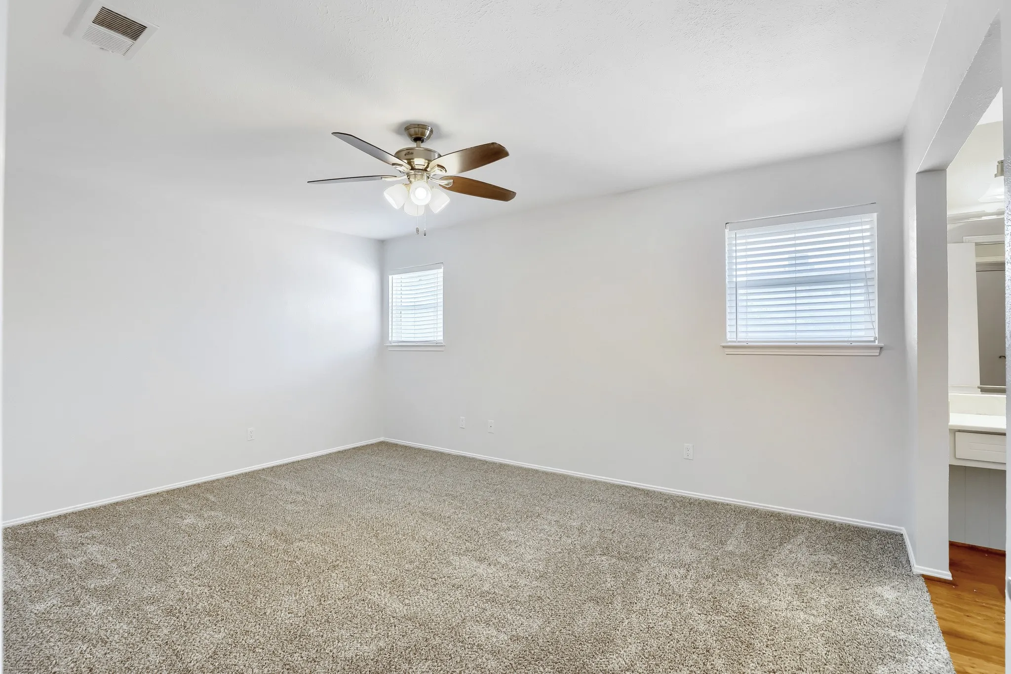 Single Family Residence For Sale in Dallas County , 2912 Marsann Lane, Farmers Branch, Texas 75234, 4 Bedroom, 3 Bathroom, 2 Garage spaces, 1,759 Sqft, built in 1970, mls#21393506, Real Estate Agent in Farmers Branch, Homes For Sale in Dallas county, Homes For Sale in Farmers Branch, Realtor in Farmers Branch Texas, Real Estate Brokerage Independent Realty Texas, Luminita Cordes Realtor