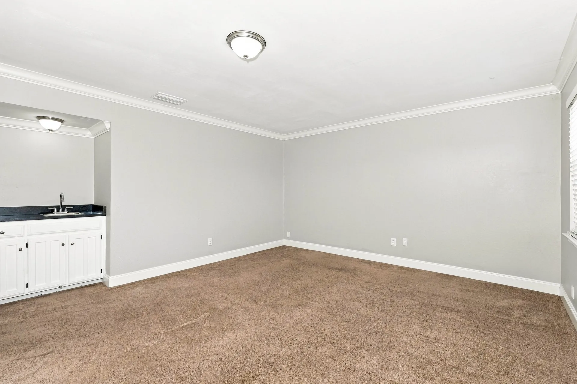 Single Family Residence For Sale in Dallas County , 1901 Creek Wood Court, Irving, Texas 75060, 4 Bedroom, 2 Bathroom, 2 Garage spaces, 2,332 Sqft, built in 1979, mls#21393745, Real Estate Agent in Irving, Homes For Sale in Dallas county, Homes For Sale in Irving, Realtor in Irving Texas, Real Estate Brokerage Independent Realty Texas, Luminita Cordes Realtor